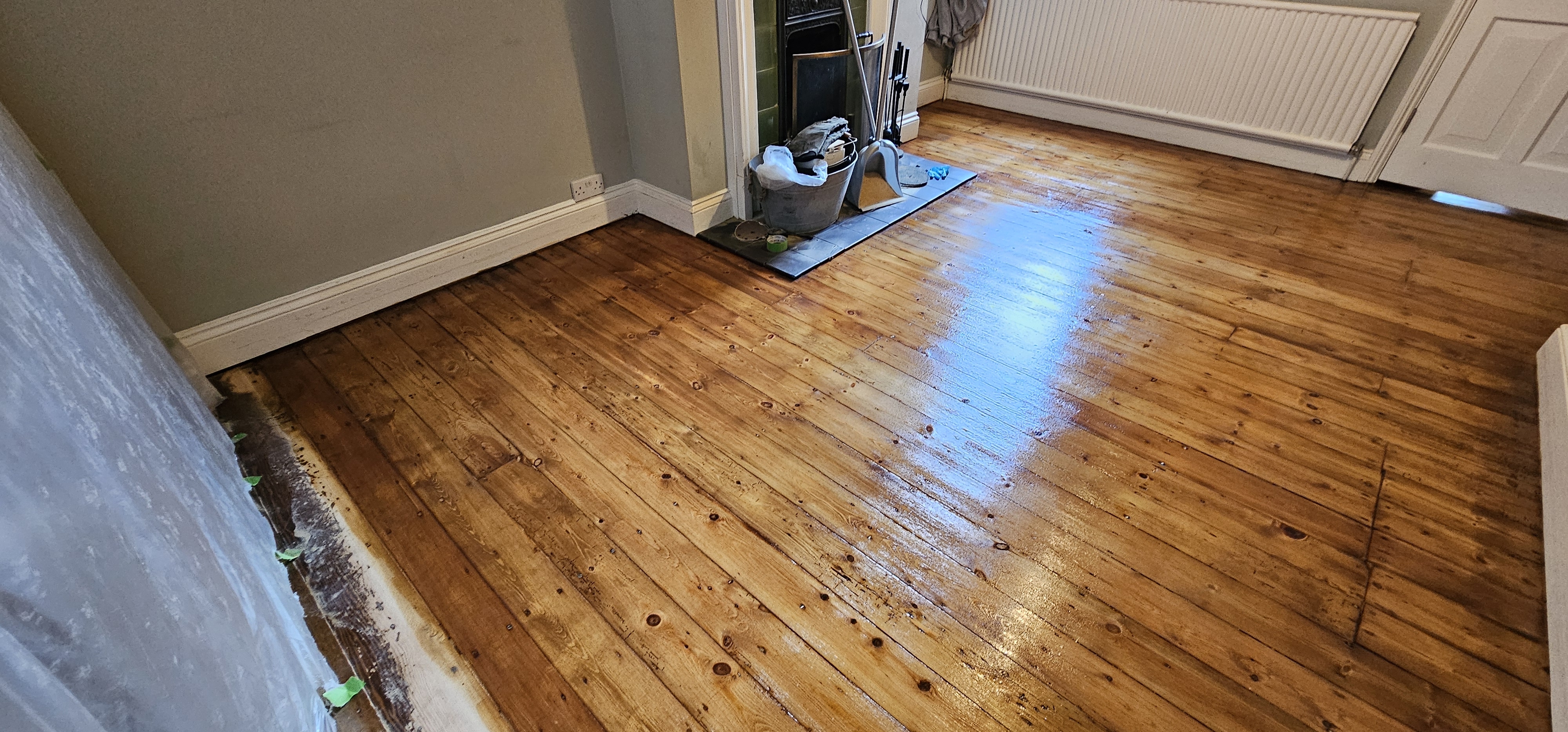 Floorboards floor after sanding work in AL3