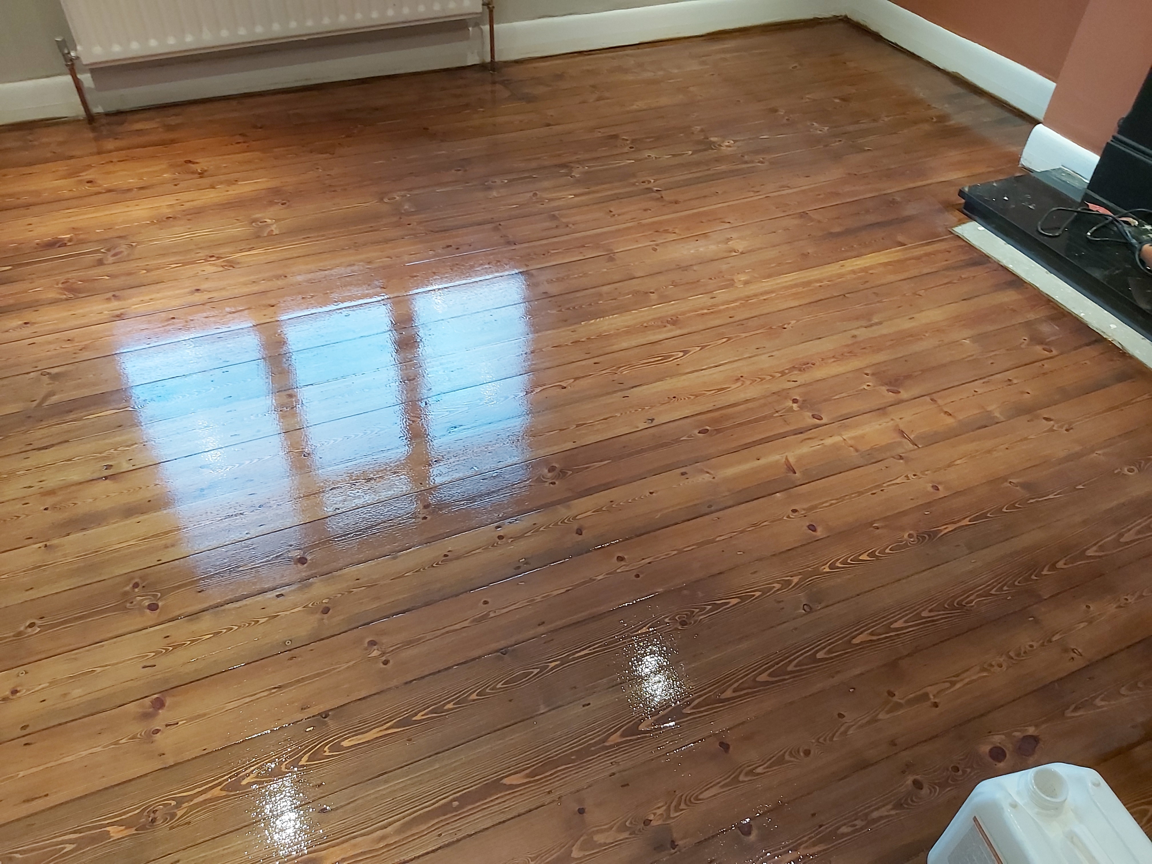 Laminate floor after sanding work in BR2