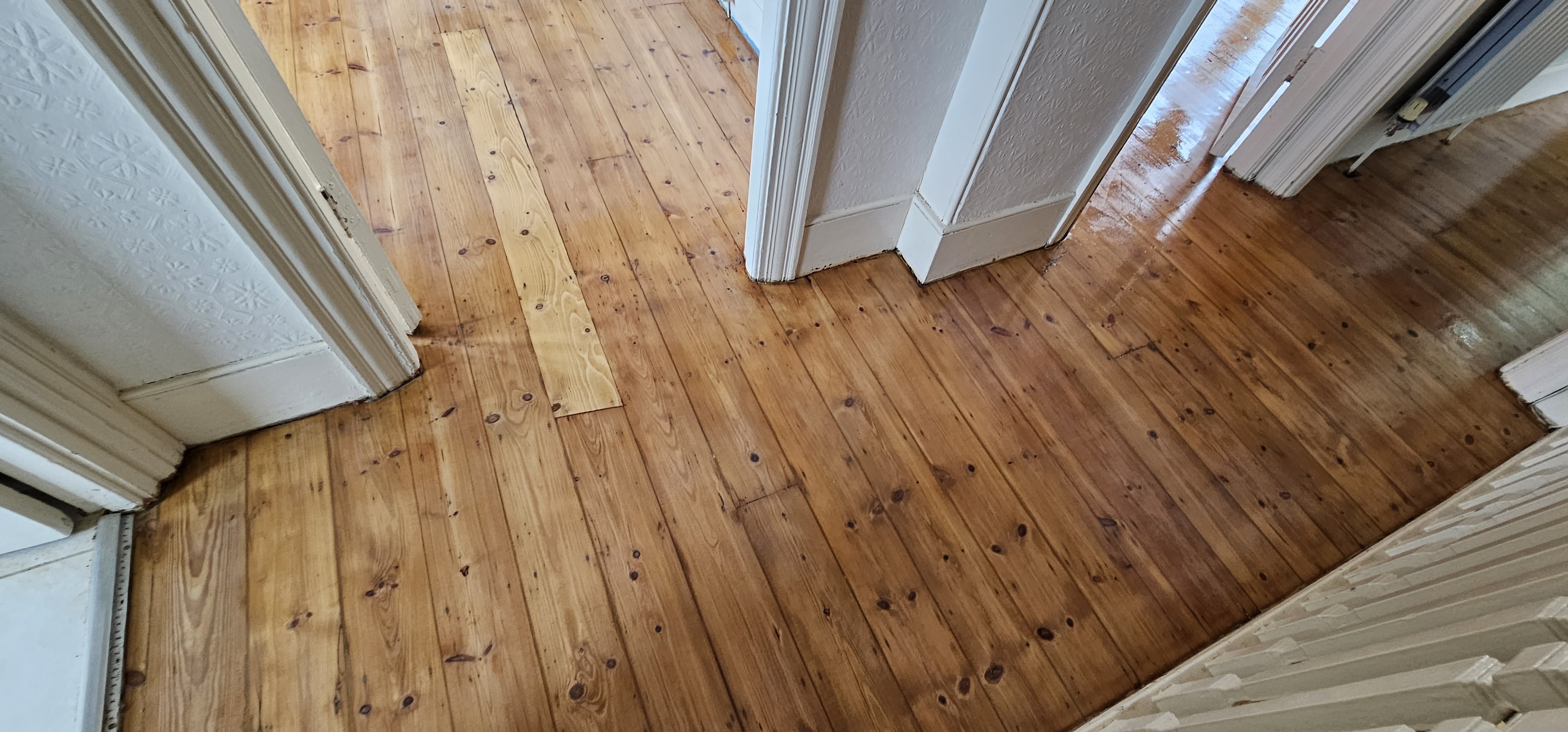 Laminate floor after sanding work in E10