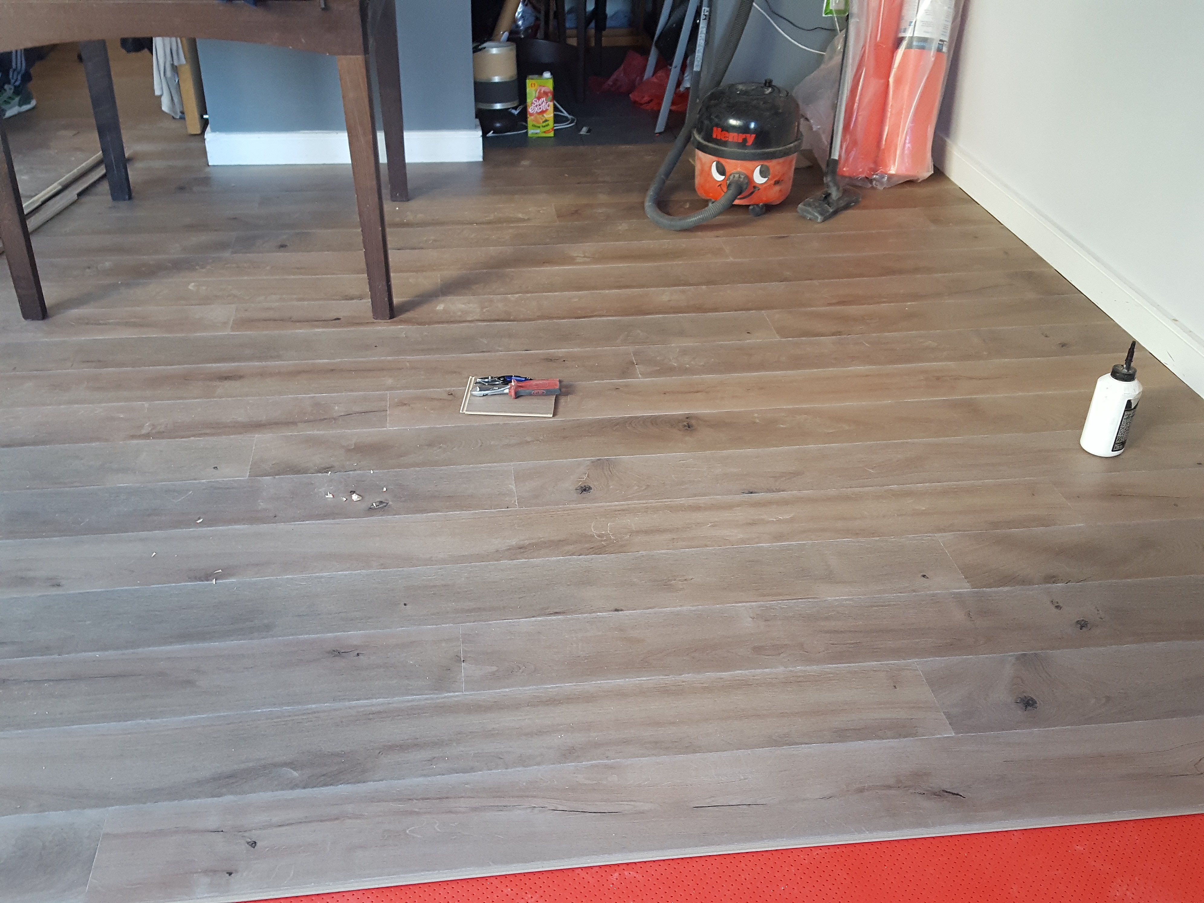 Laminate floor after fitting work in E16