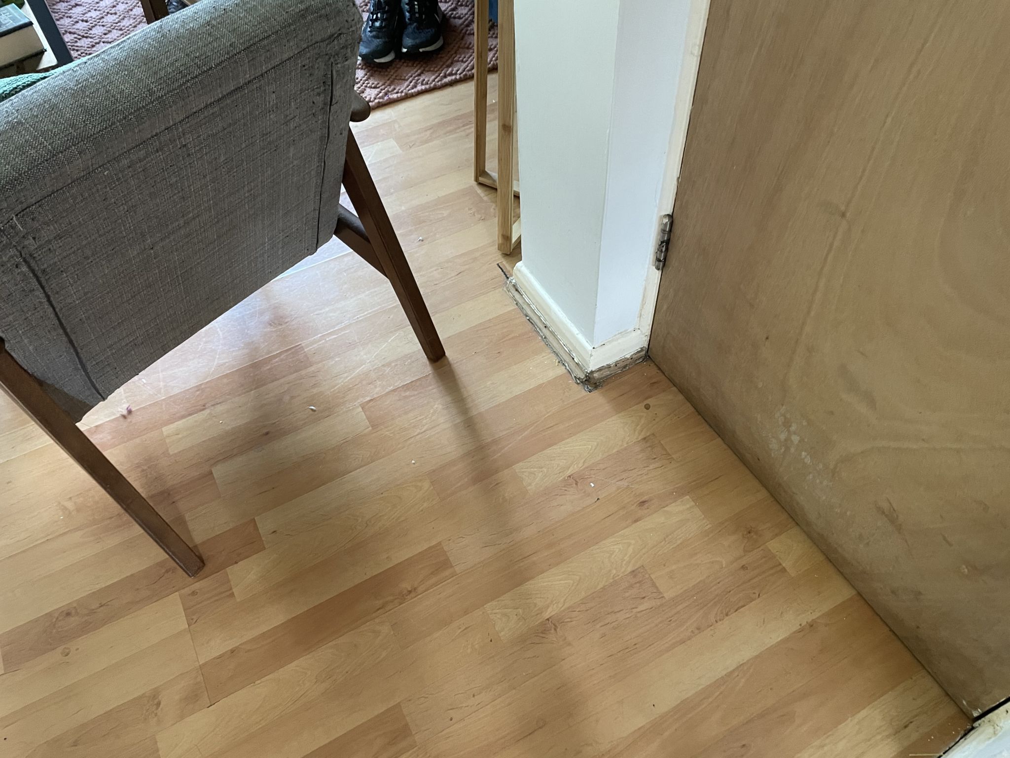 Floor condition before work at E17