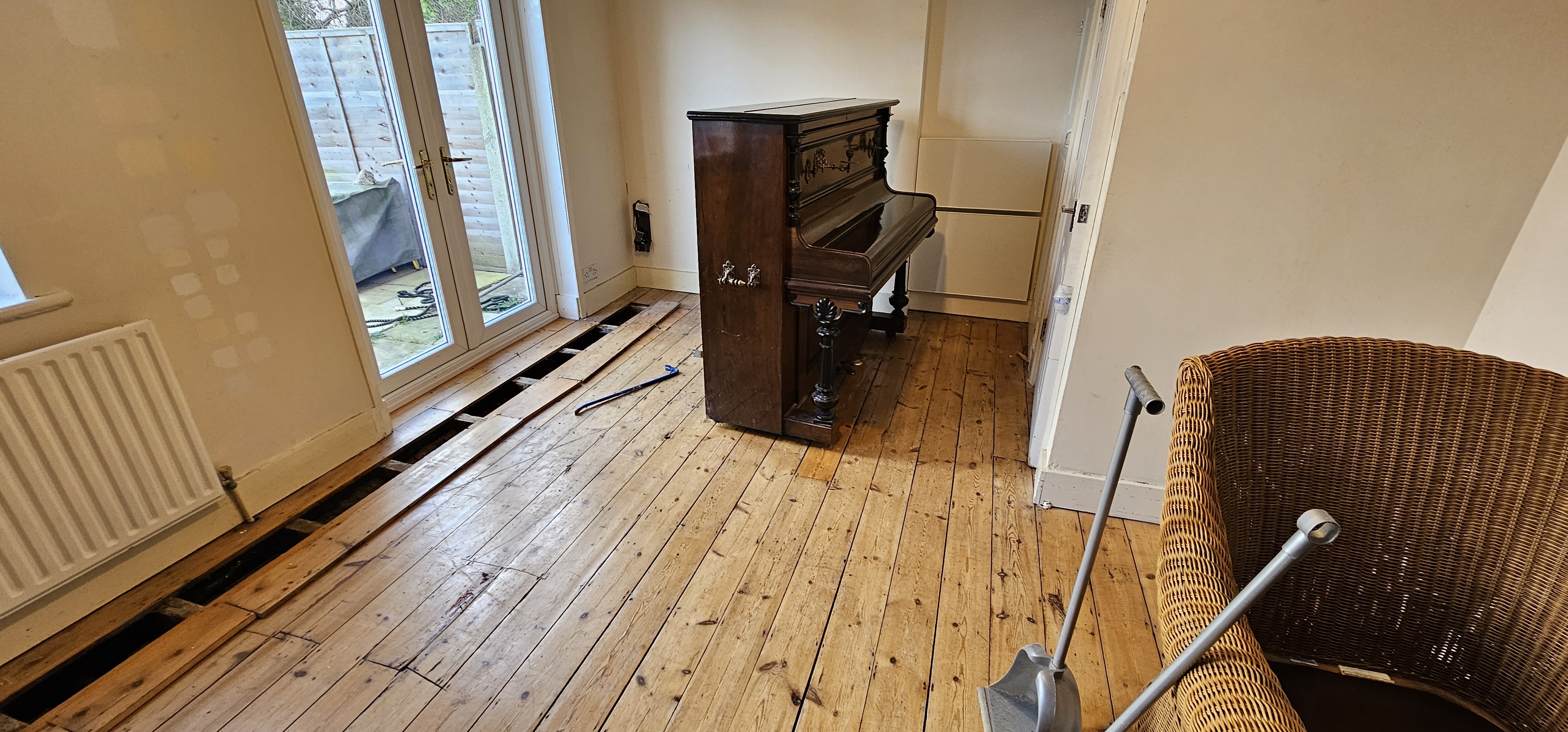 Floorboards floor after sanding work in E17