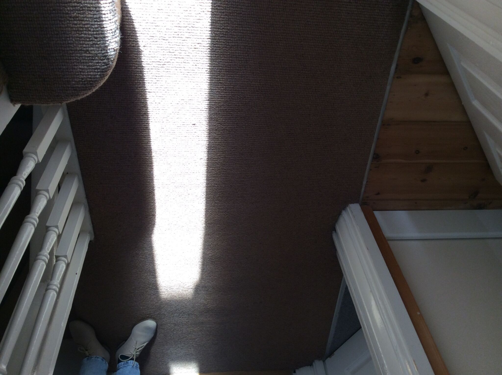 Floor condition before work at E17