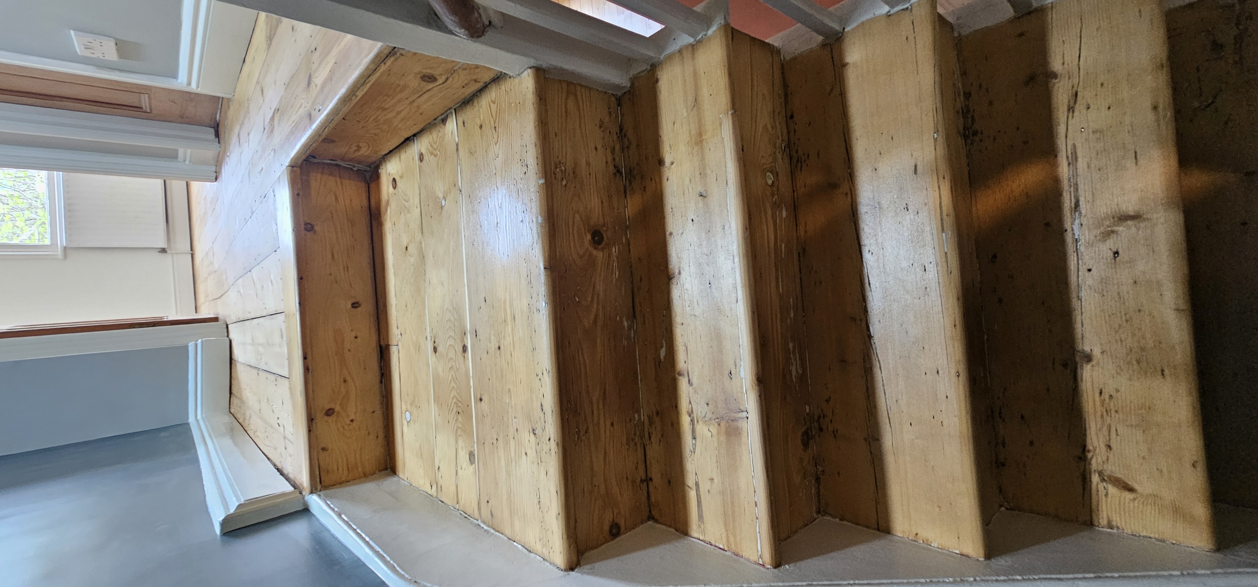 Restored floorboards after sanding and lacquering, Clapton E5