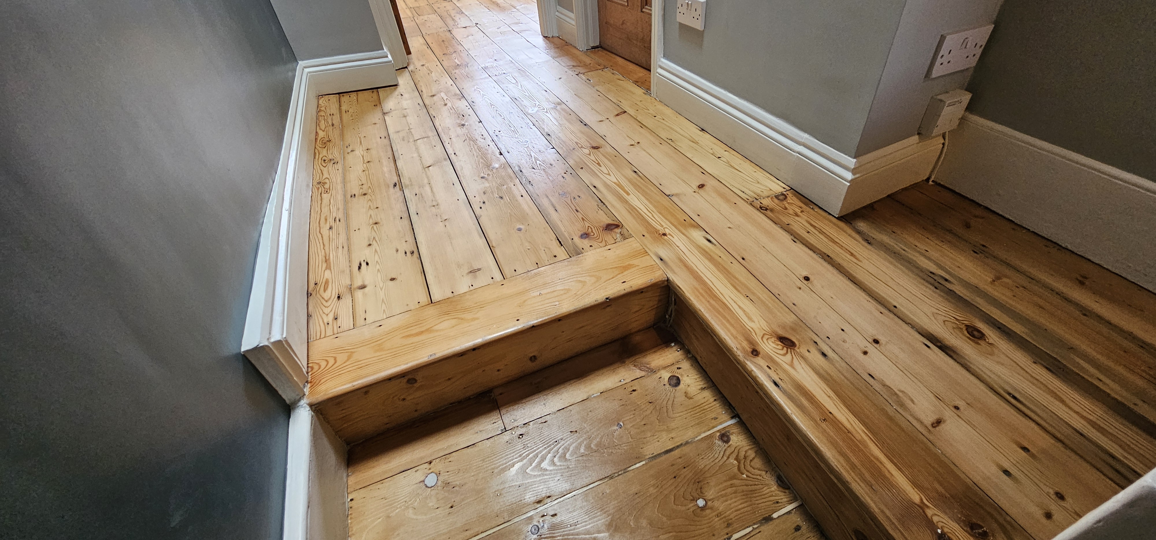 Restored floorboards after sanding and lacquering, Clapton E5