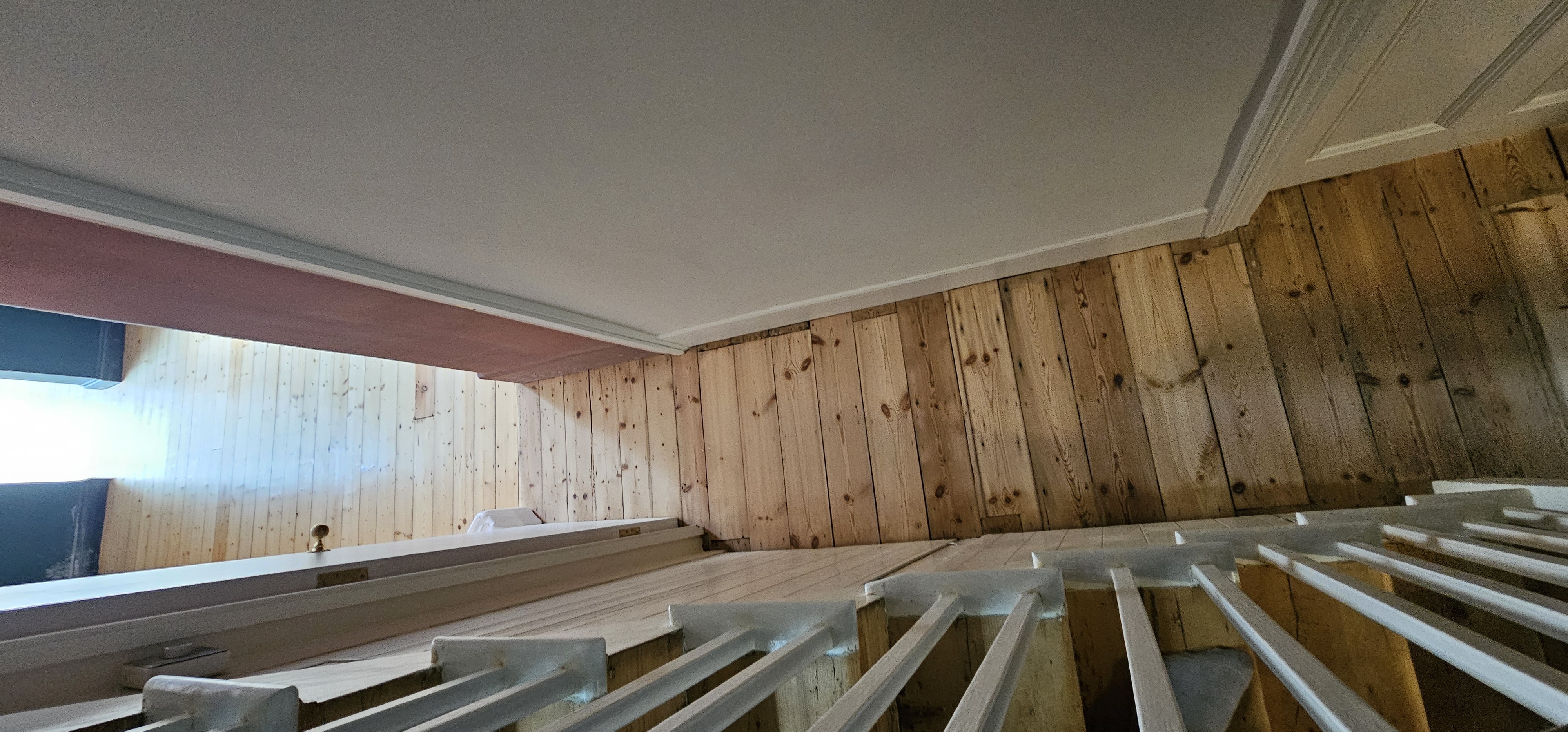 Restored floorboards after sanding and lacquering, Clapton E5