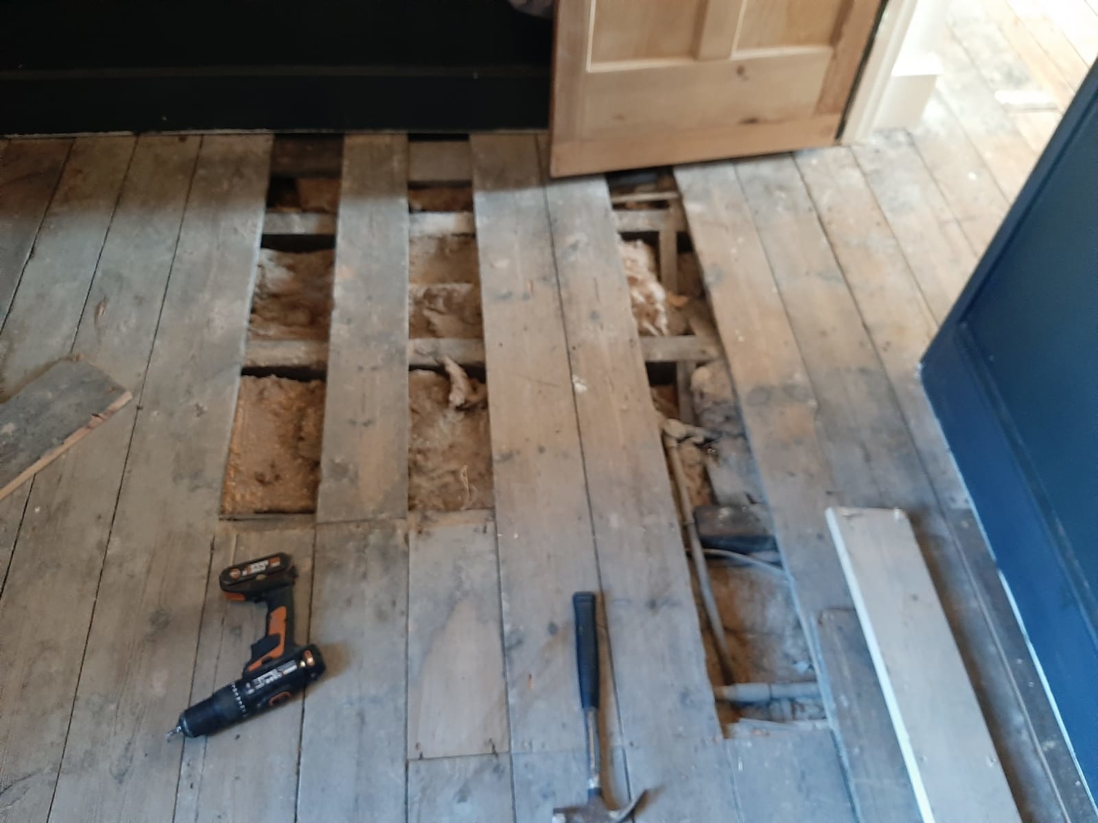 Floorboards floor after sanding work in E5