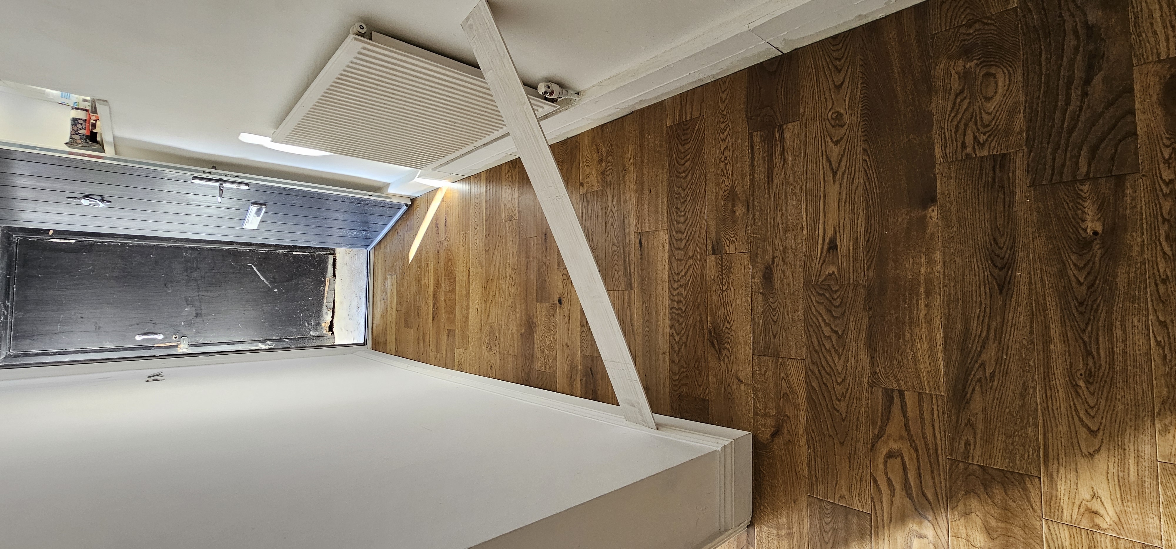 Completed floor, Forest Gate