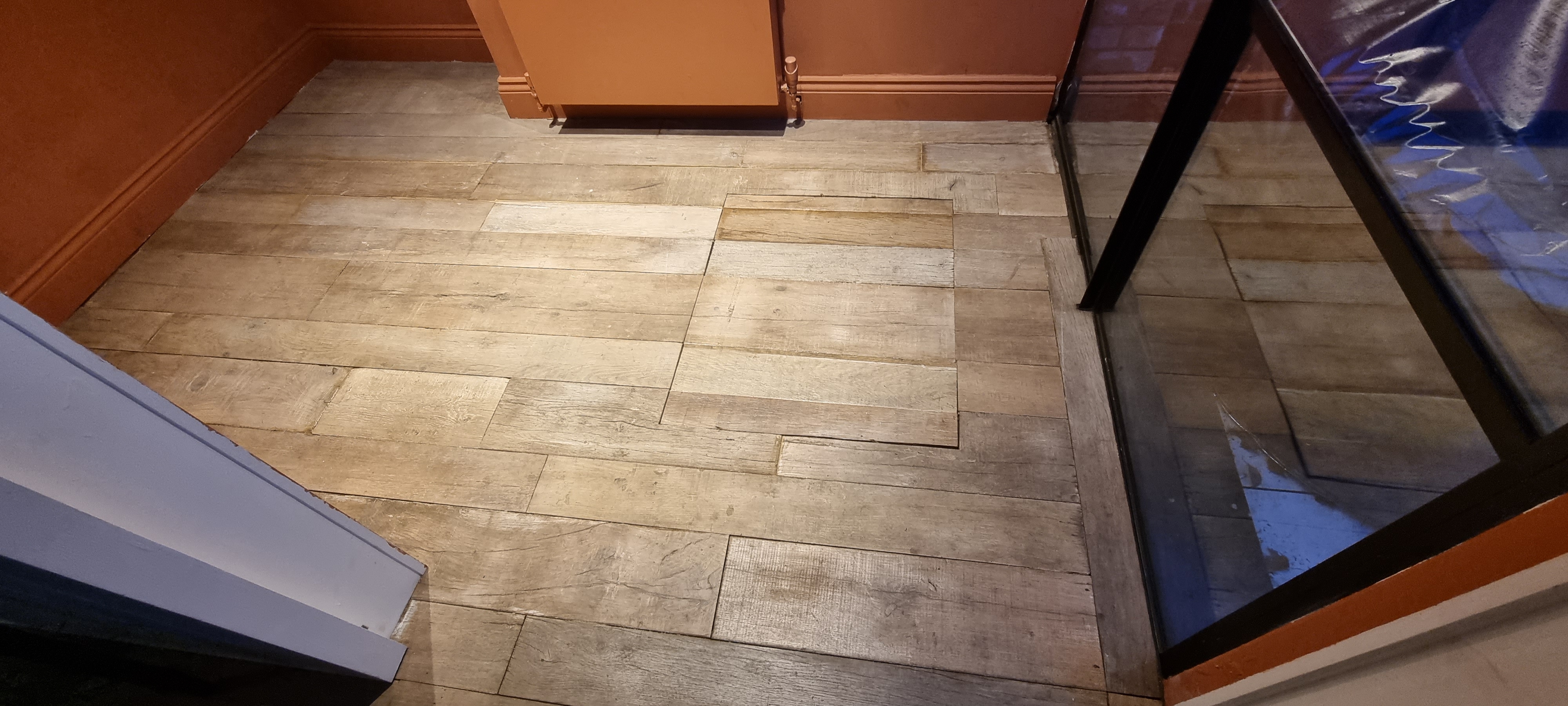 Hardwood floor after fitting work in E8