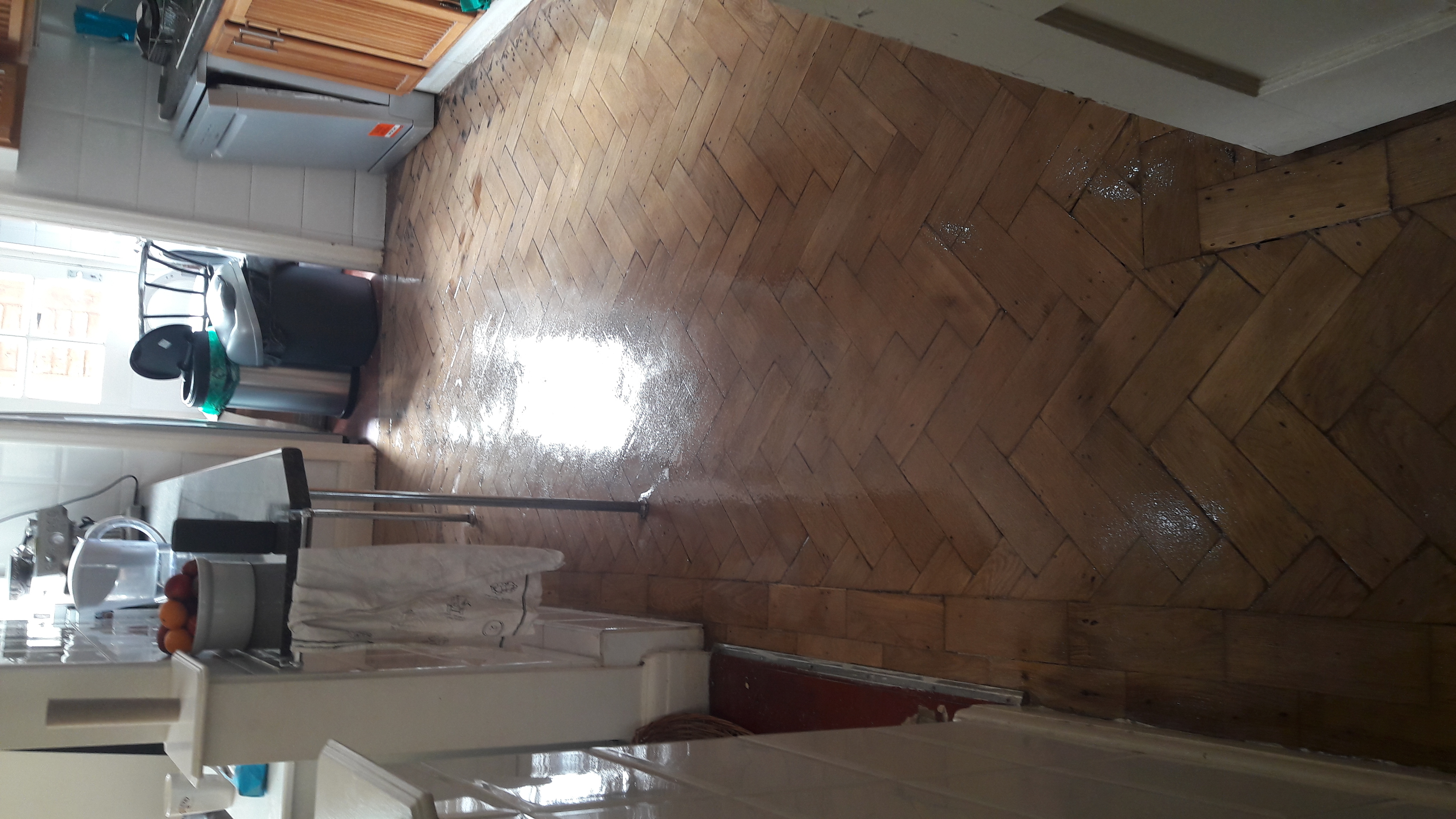 Parquet floor after sanding work in E9