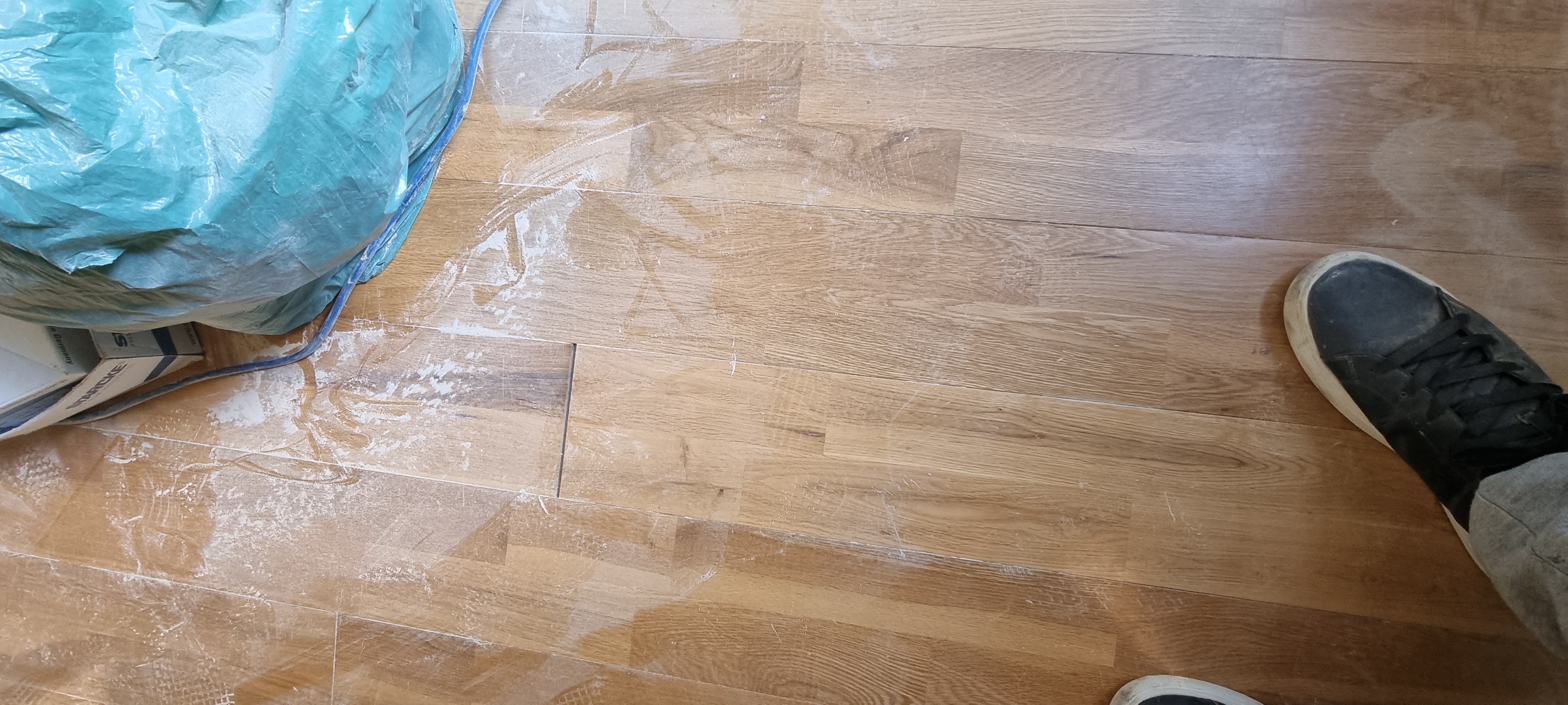Hardwood floor after sanding work in KT20