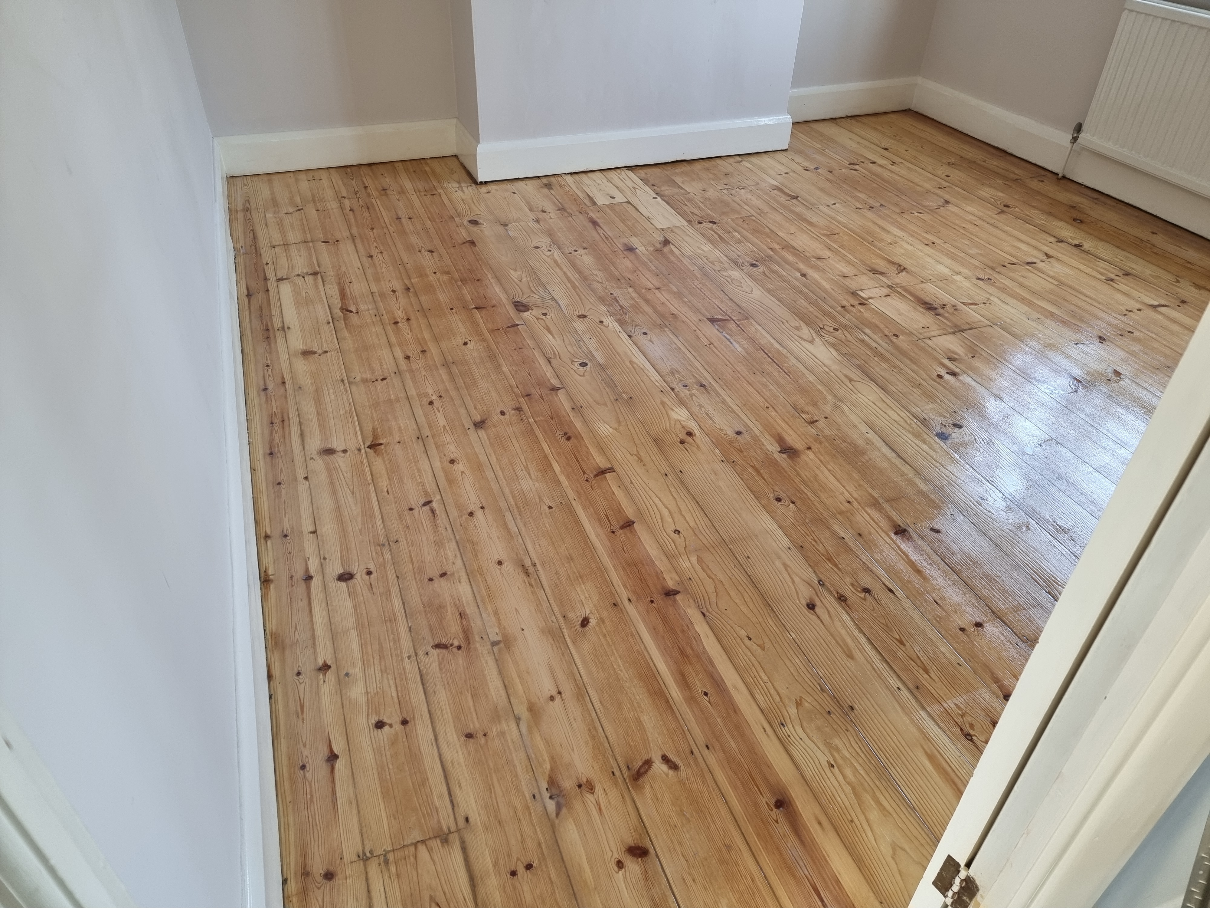 Laminate floor after sanding work in N12