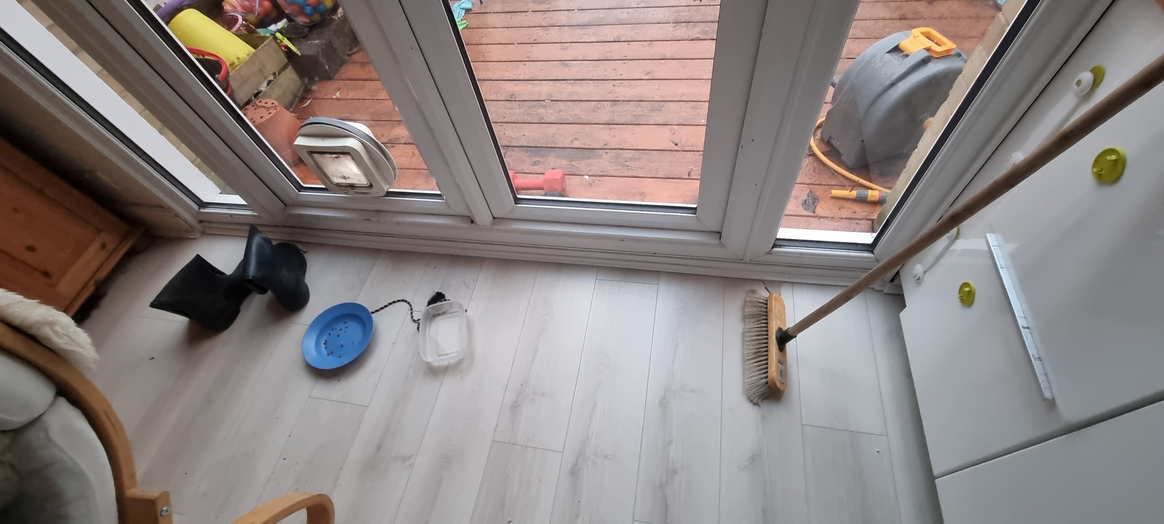 Laminate floor after fitting work in N16