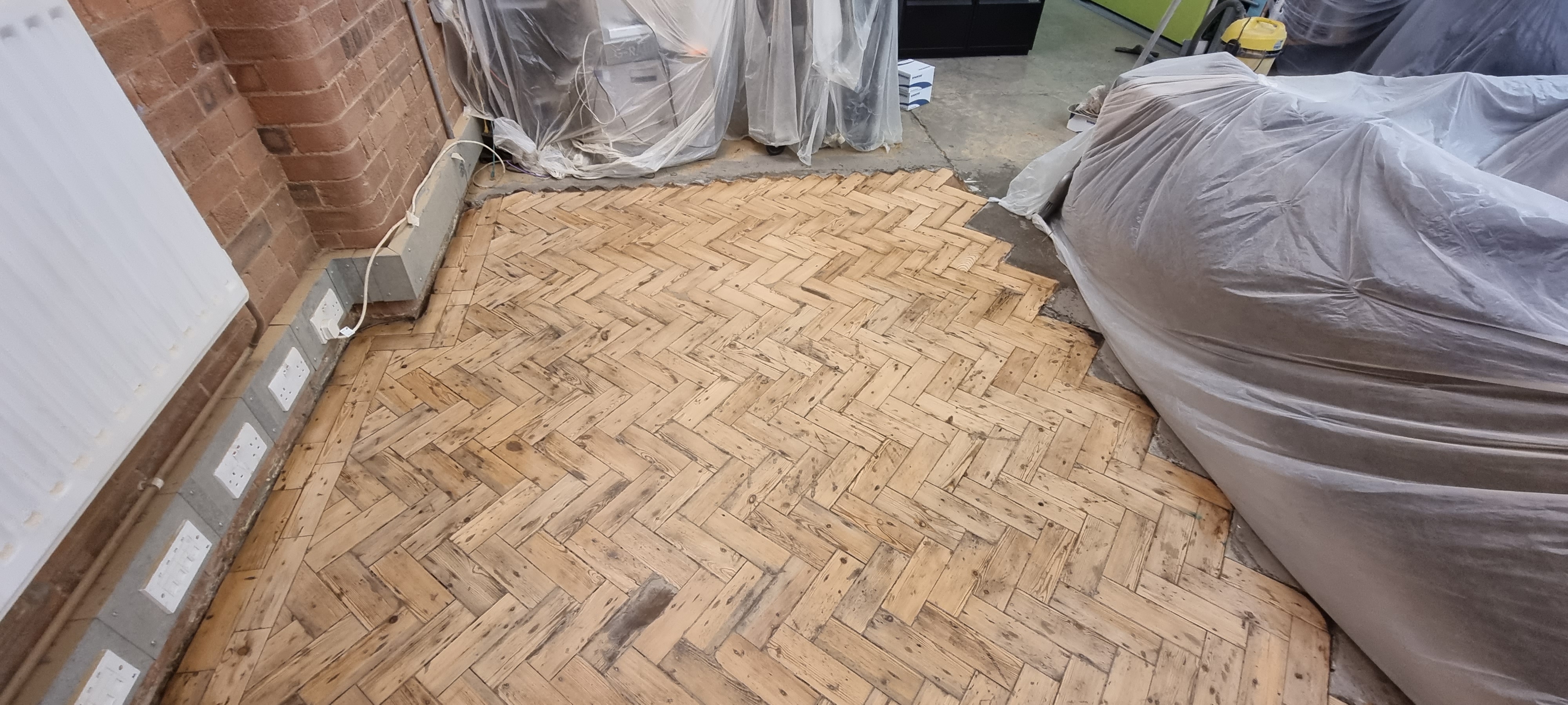 Professional floor sanding Islington