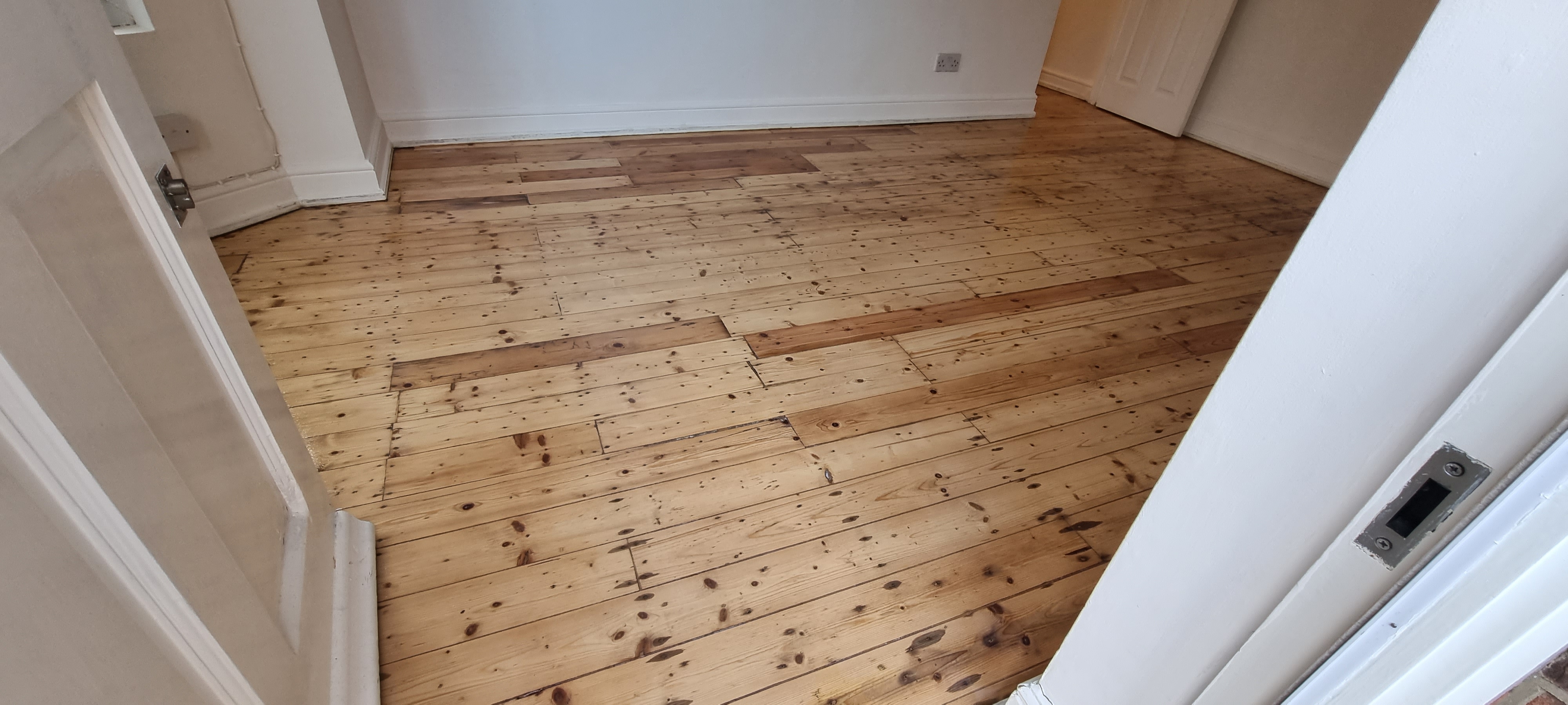 Floorboards floor after sanding work in N22