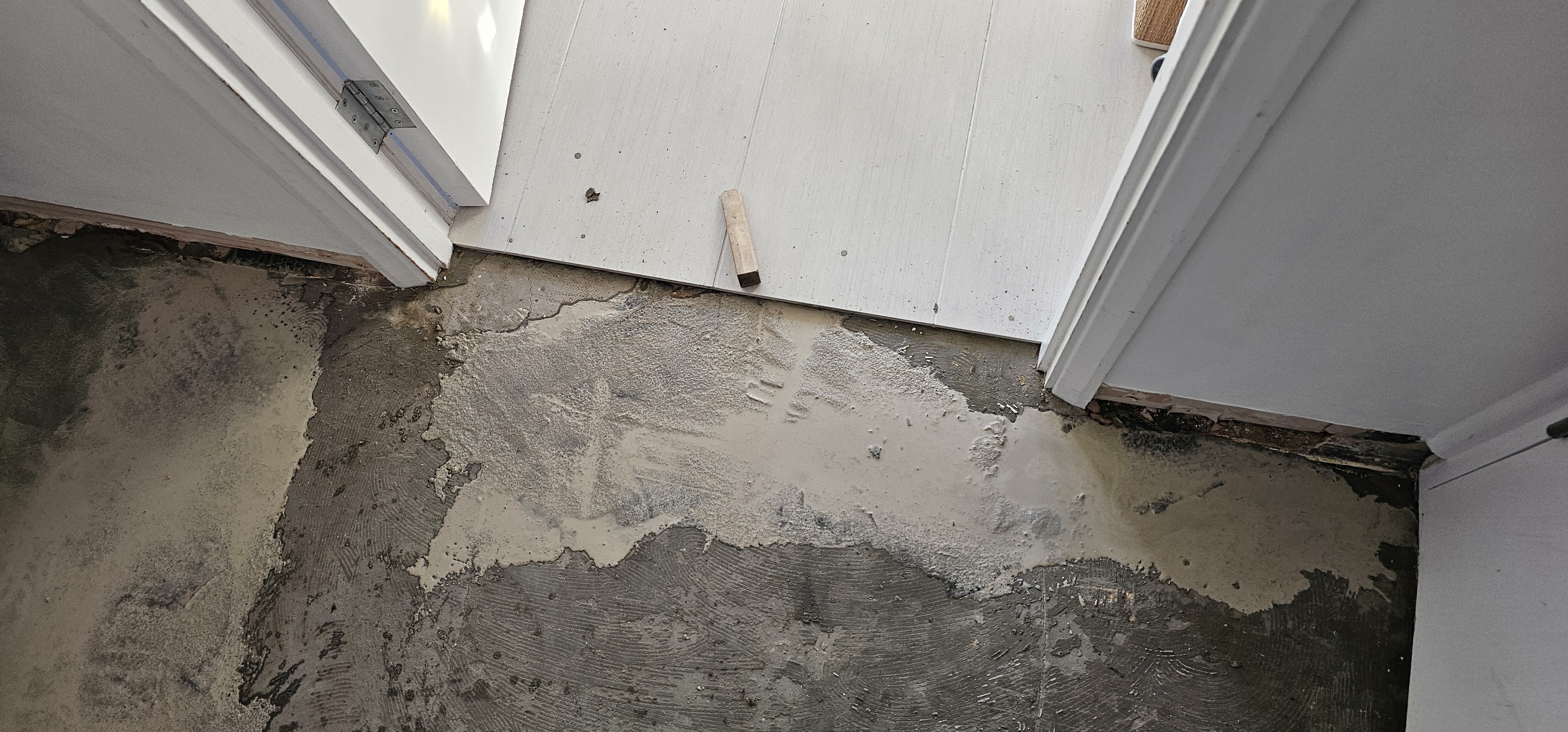 Parquet floor after sanding work in N5