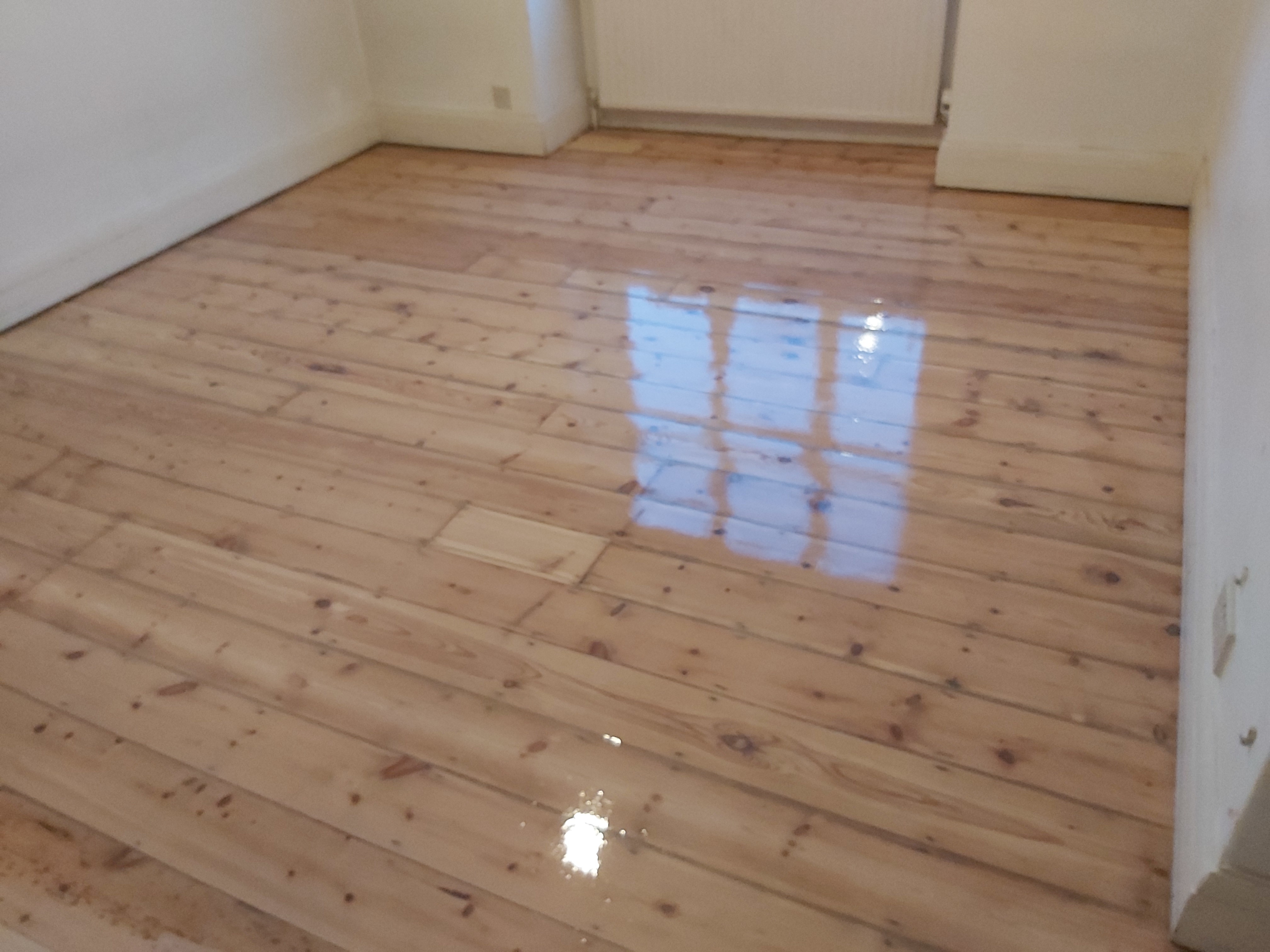 Laminate floor after sanding work in N6