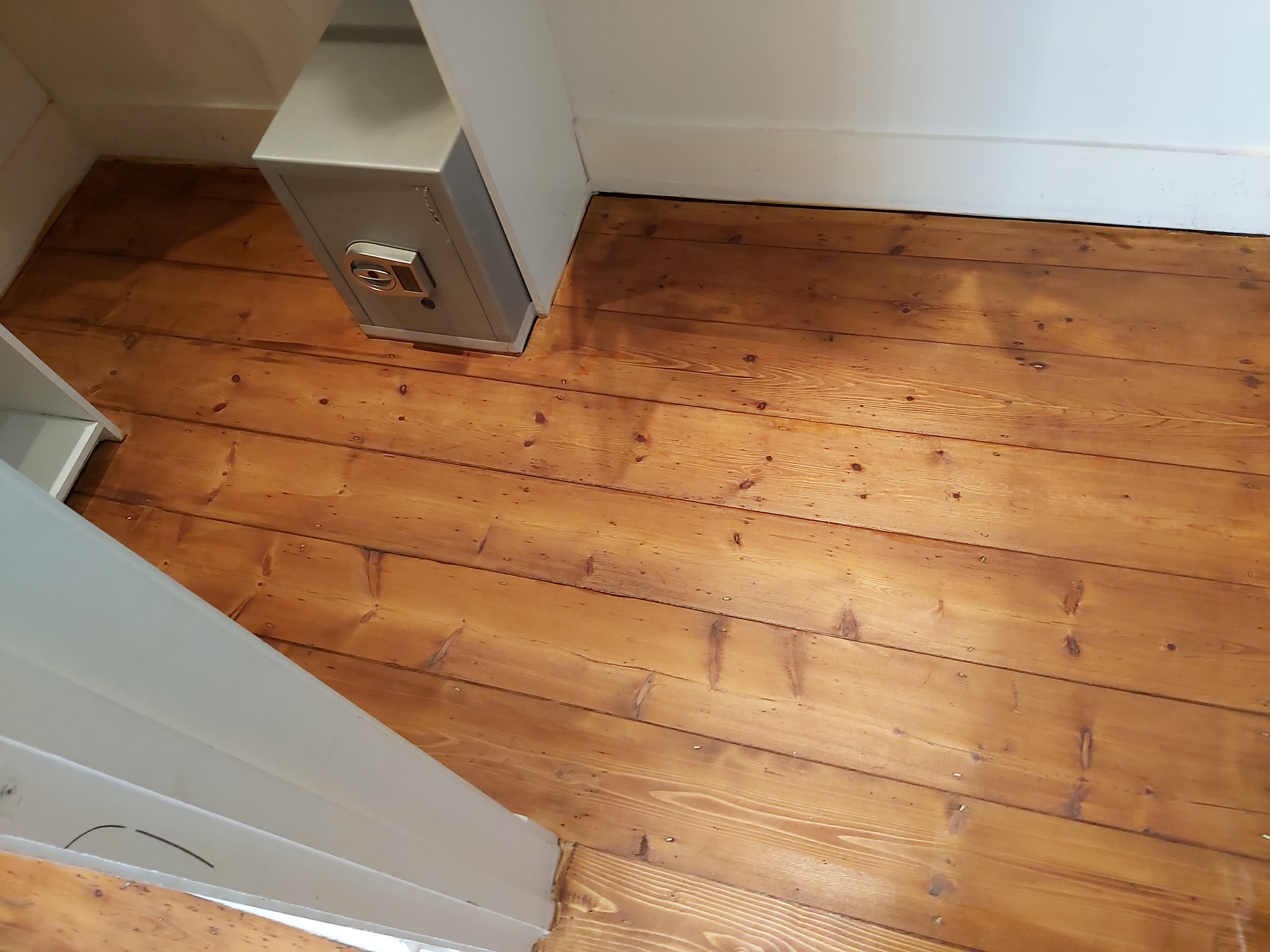 Laminate floor after sanding work in NW6