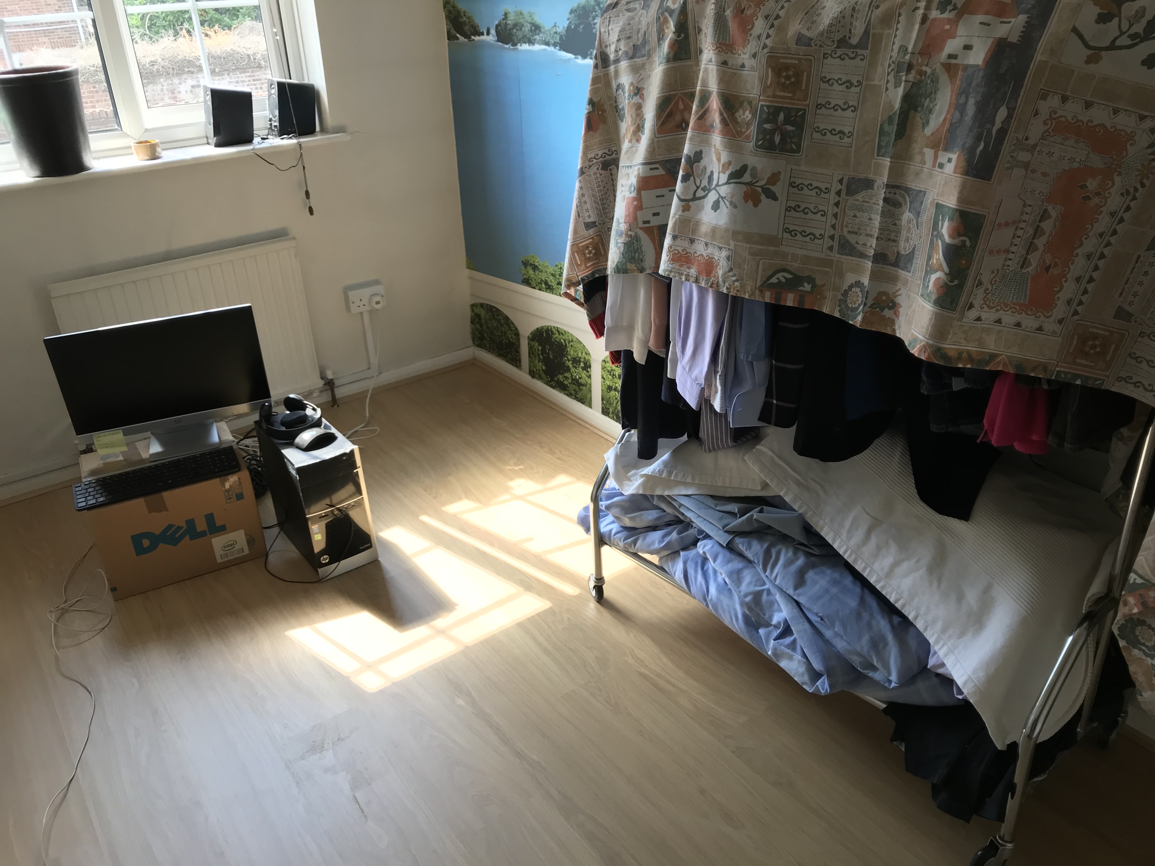 Laminate floor after fitting work in RM6