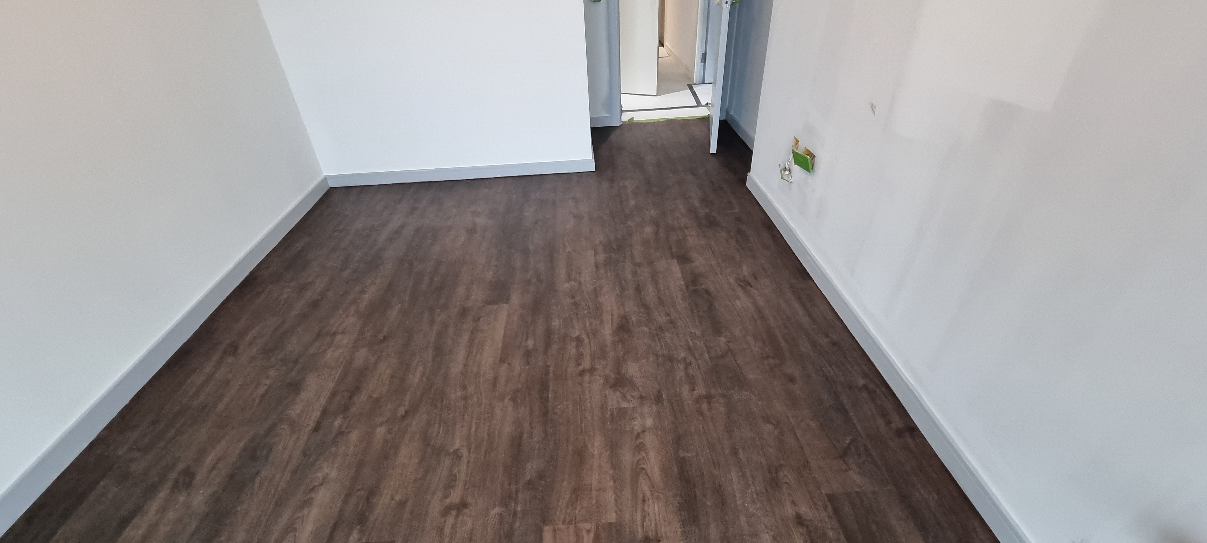 Laminate floor after fitting work in SE10