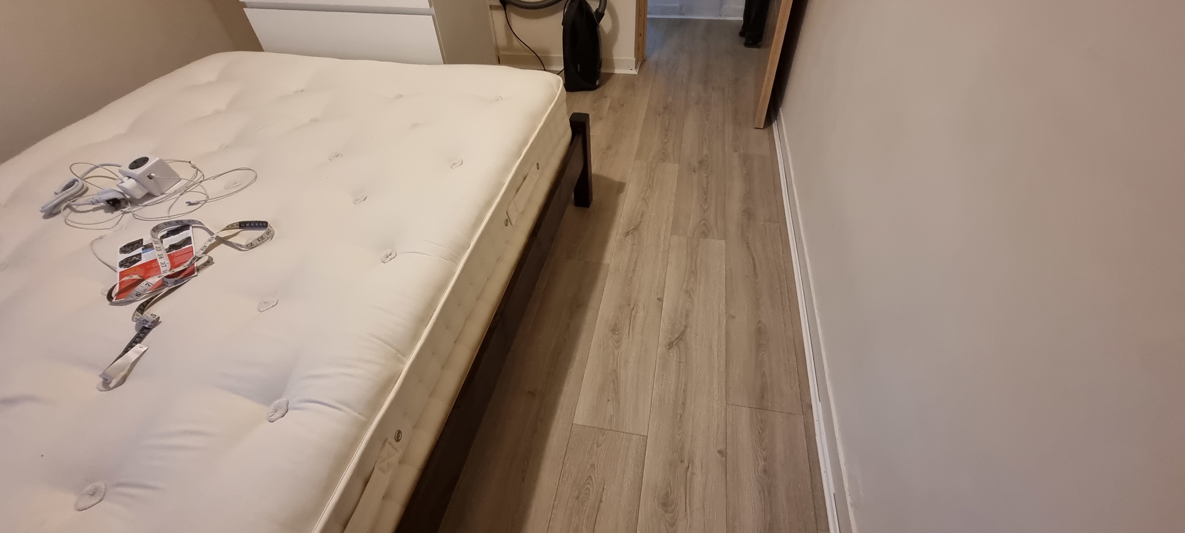 Laminate floor after fitting work in SE11