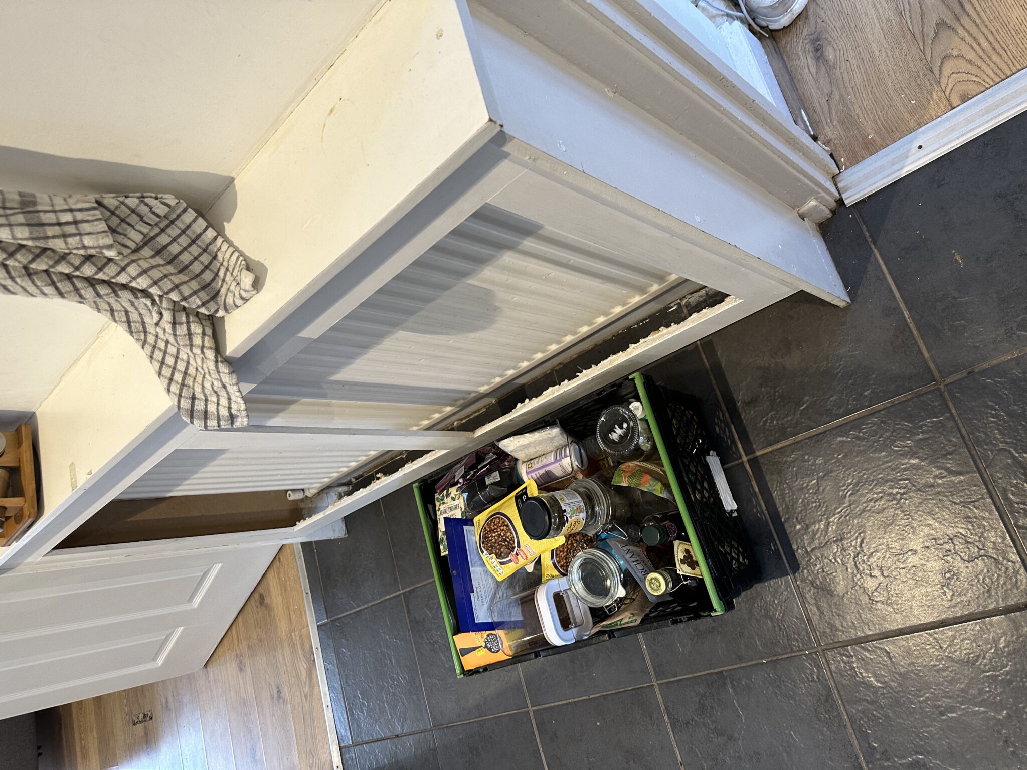 Floor condition before work at SE16