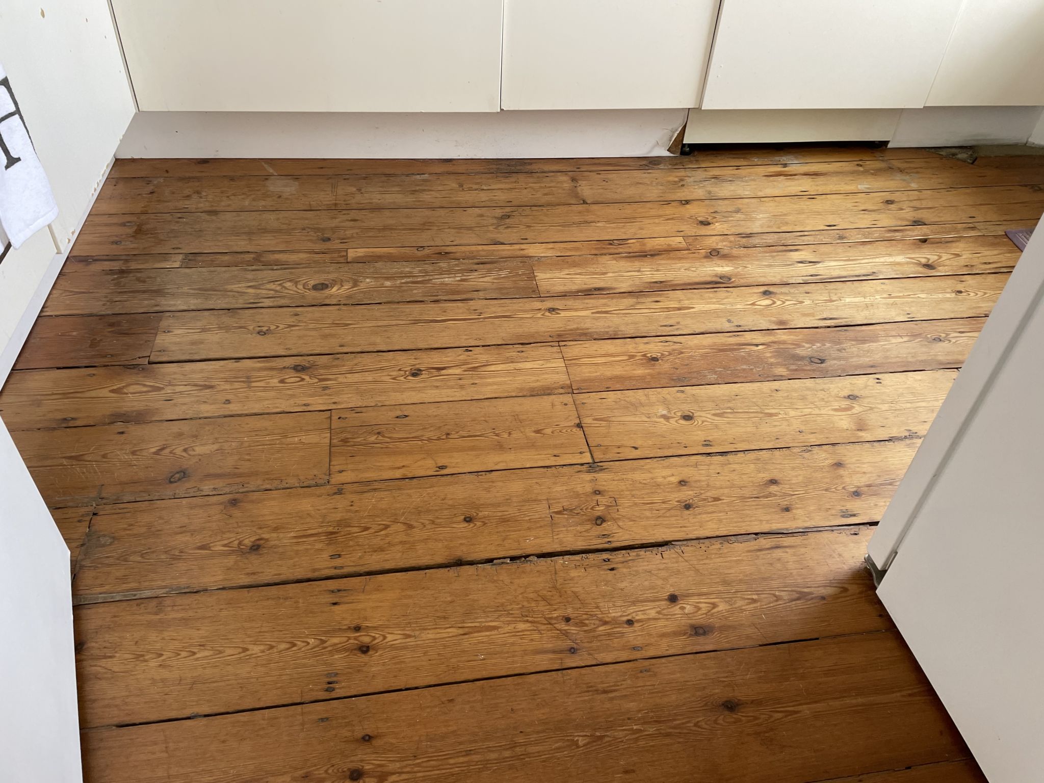 Floor condition before work at SE19