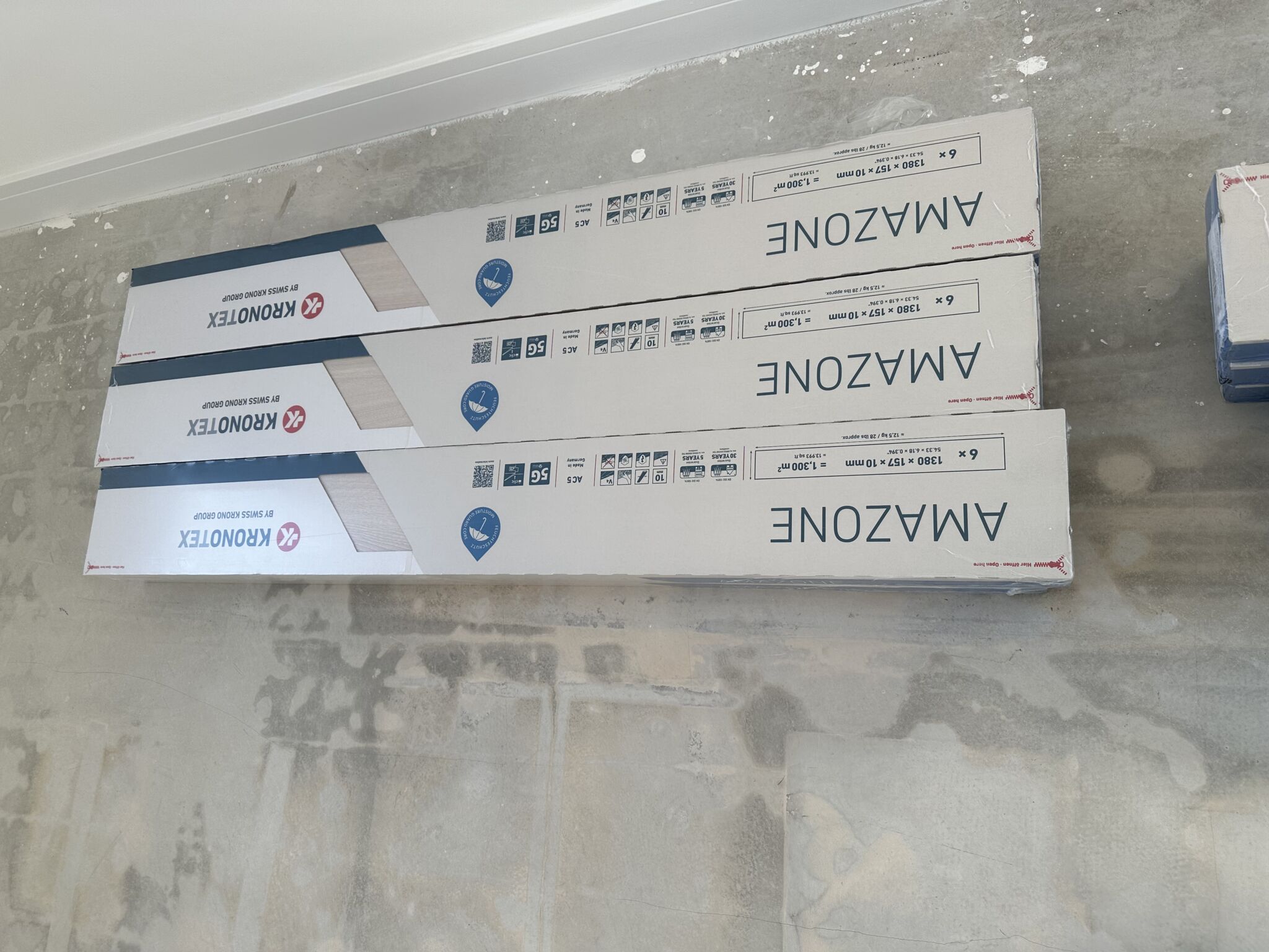 Floor condition before work at SE25