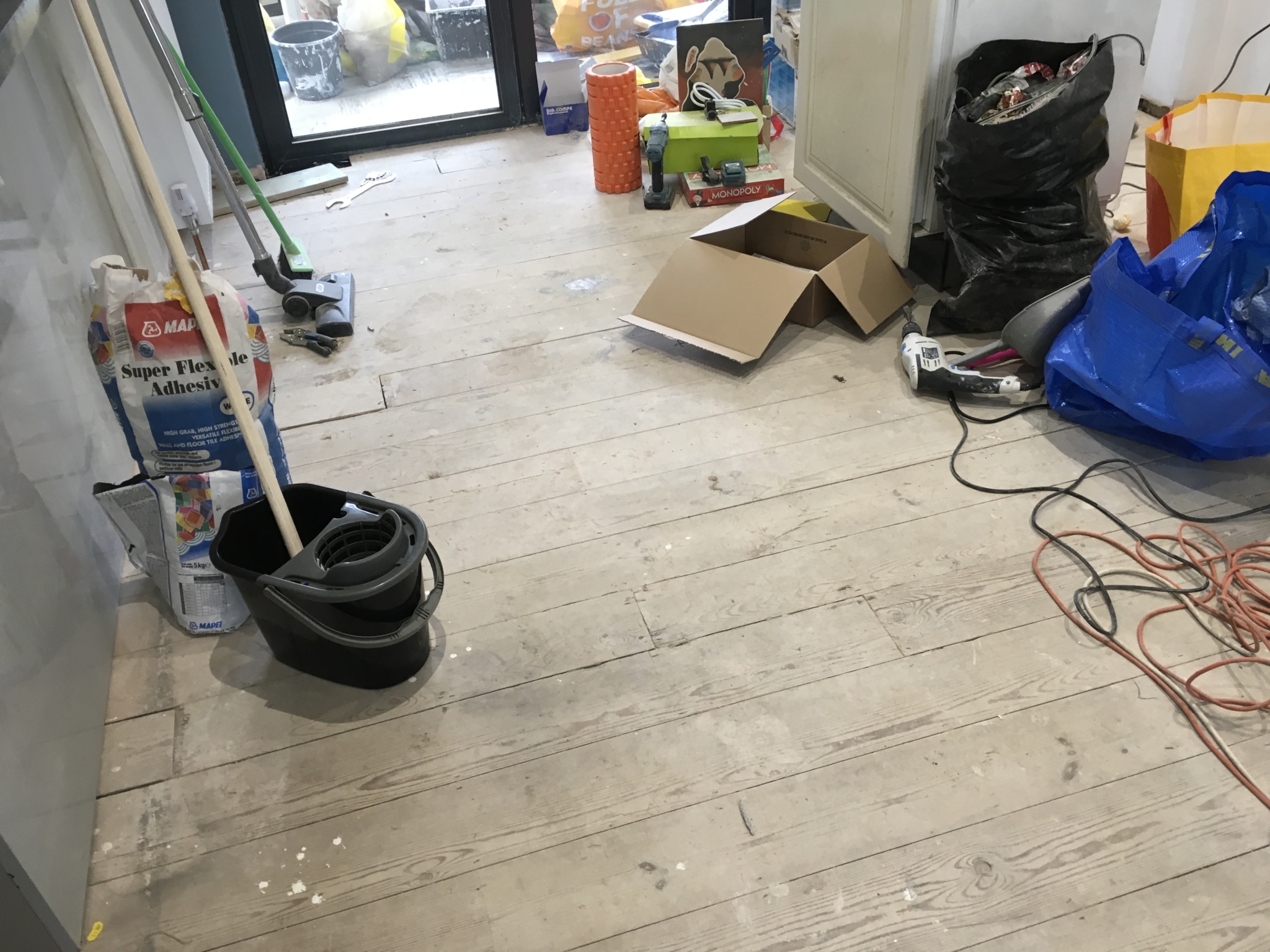 Floor condition before work at SE25