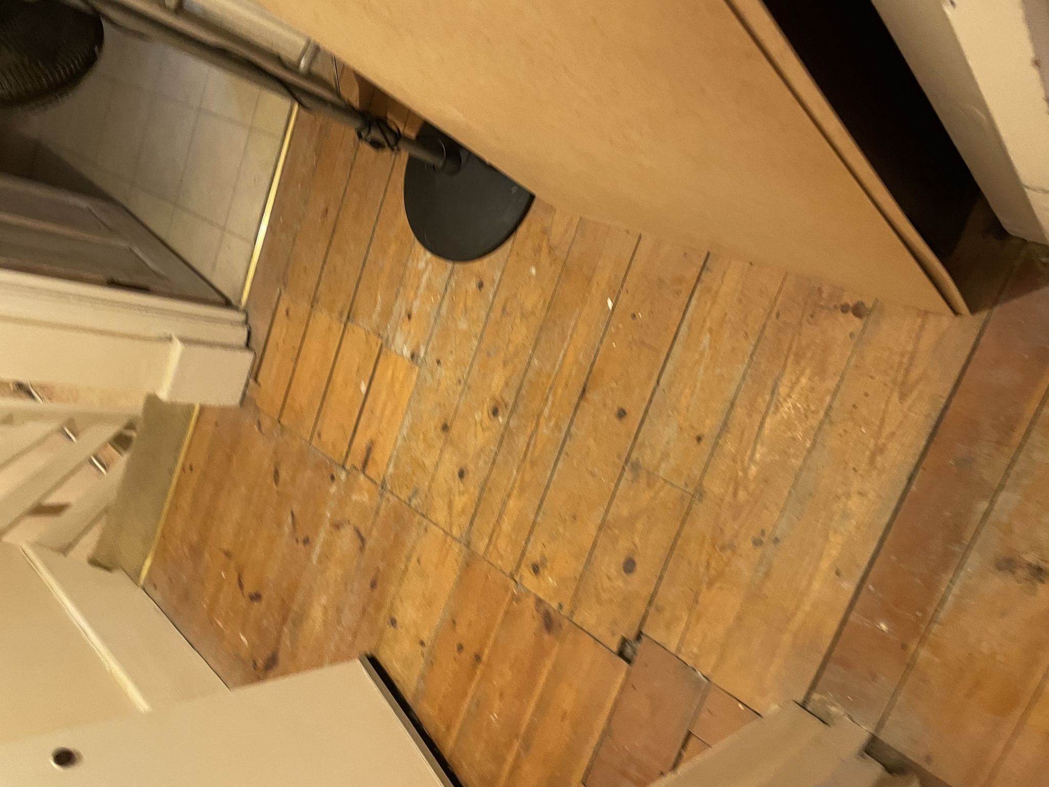 Floor condition before work at SW16