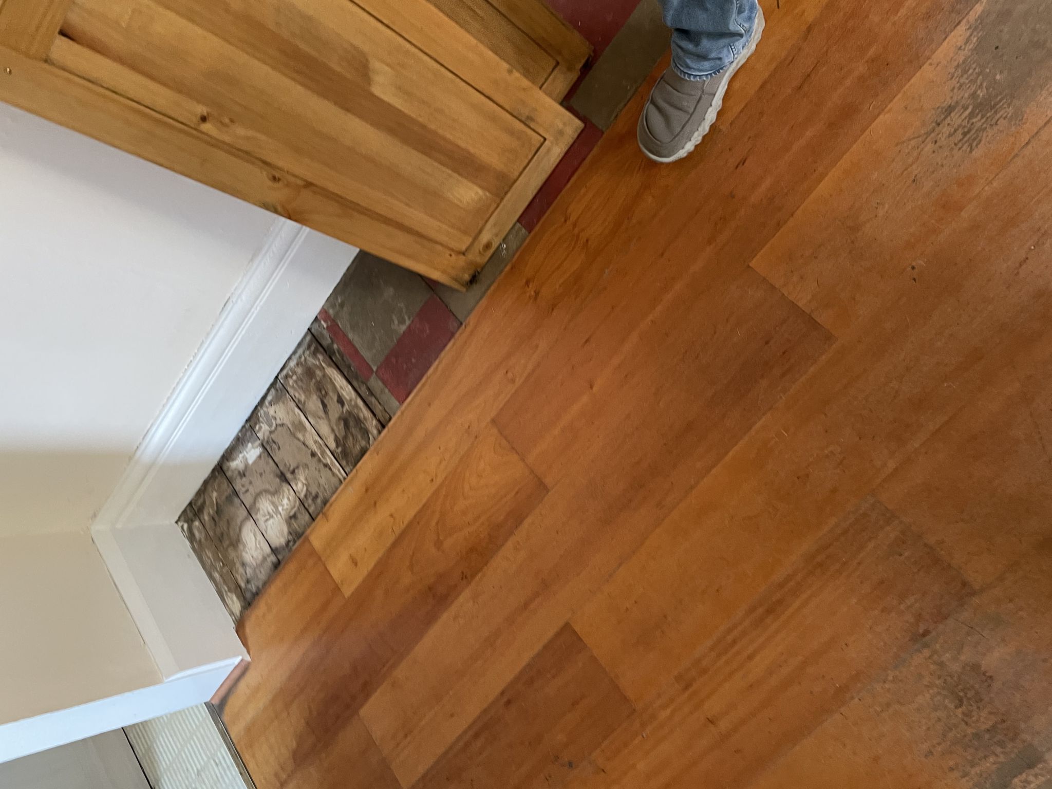 Floor condition before work at SW20