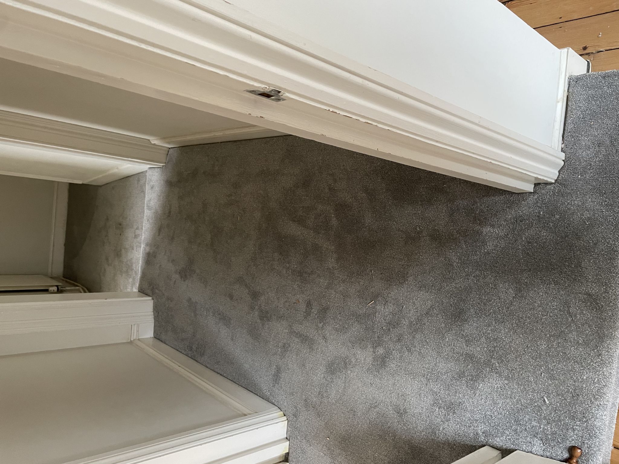 Floor condition before work at SW4