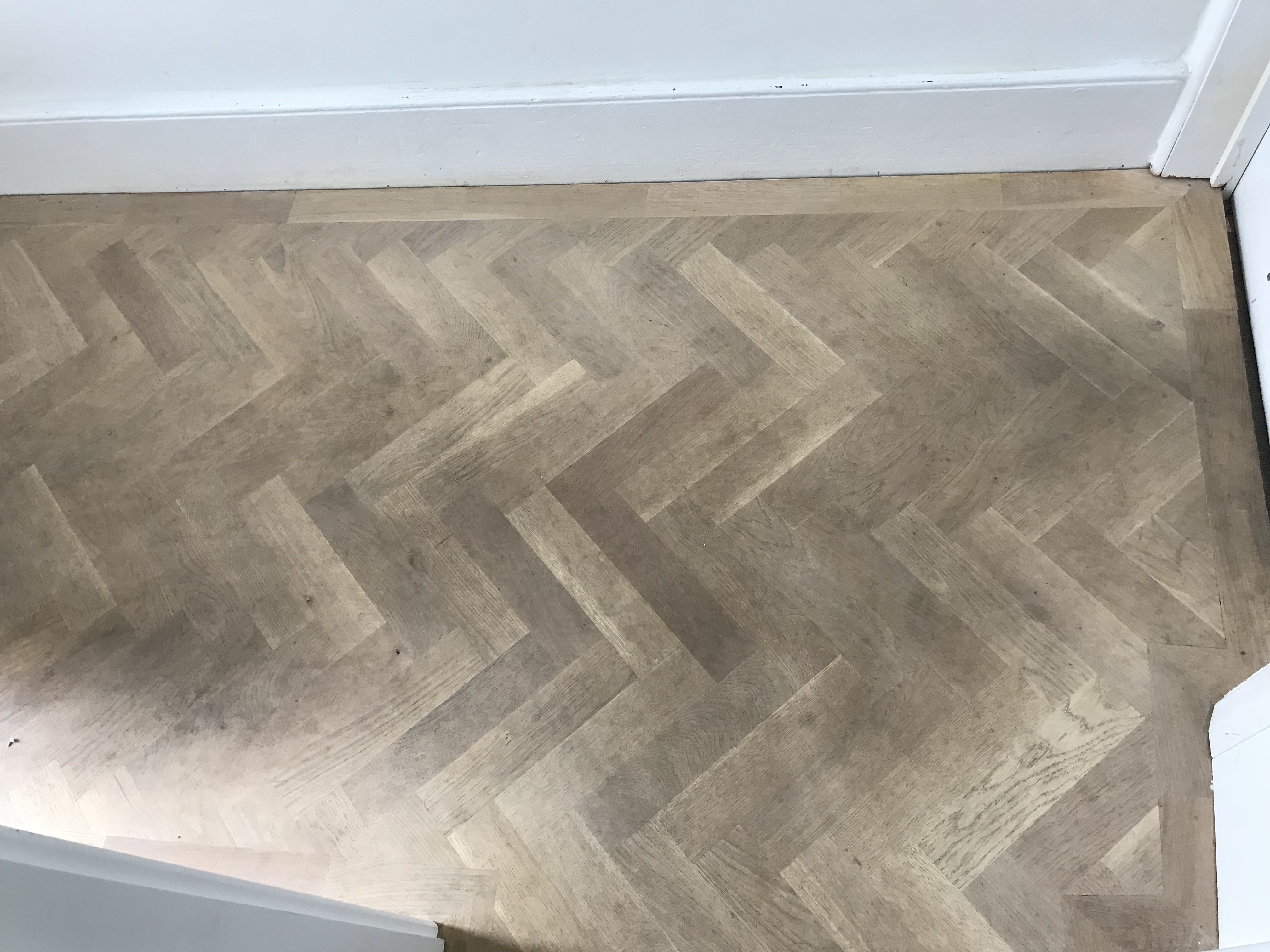 Parquet floor after sanding work in SW4