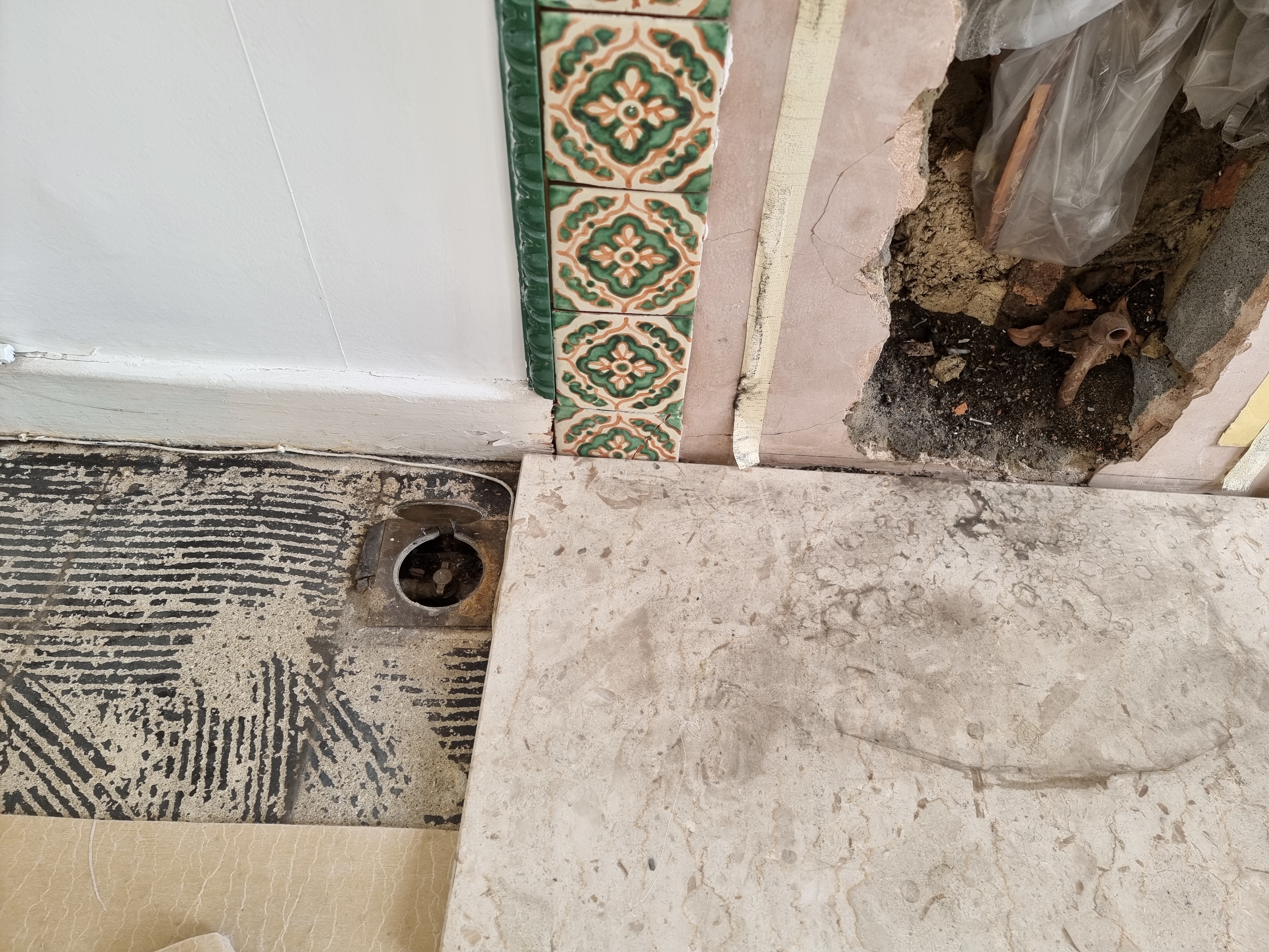 Laminate floor after fitting work in SW5