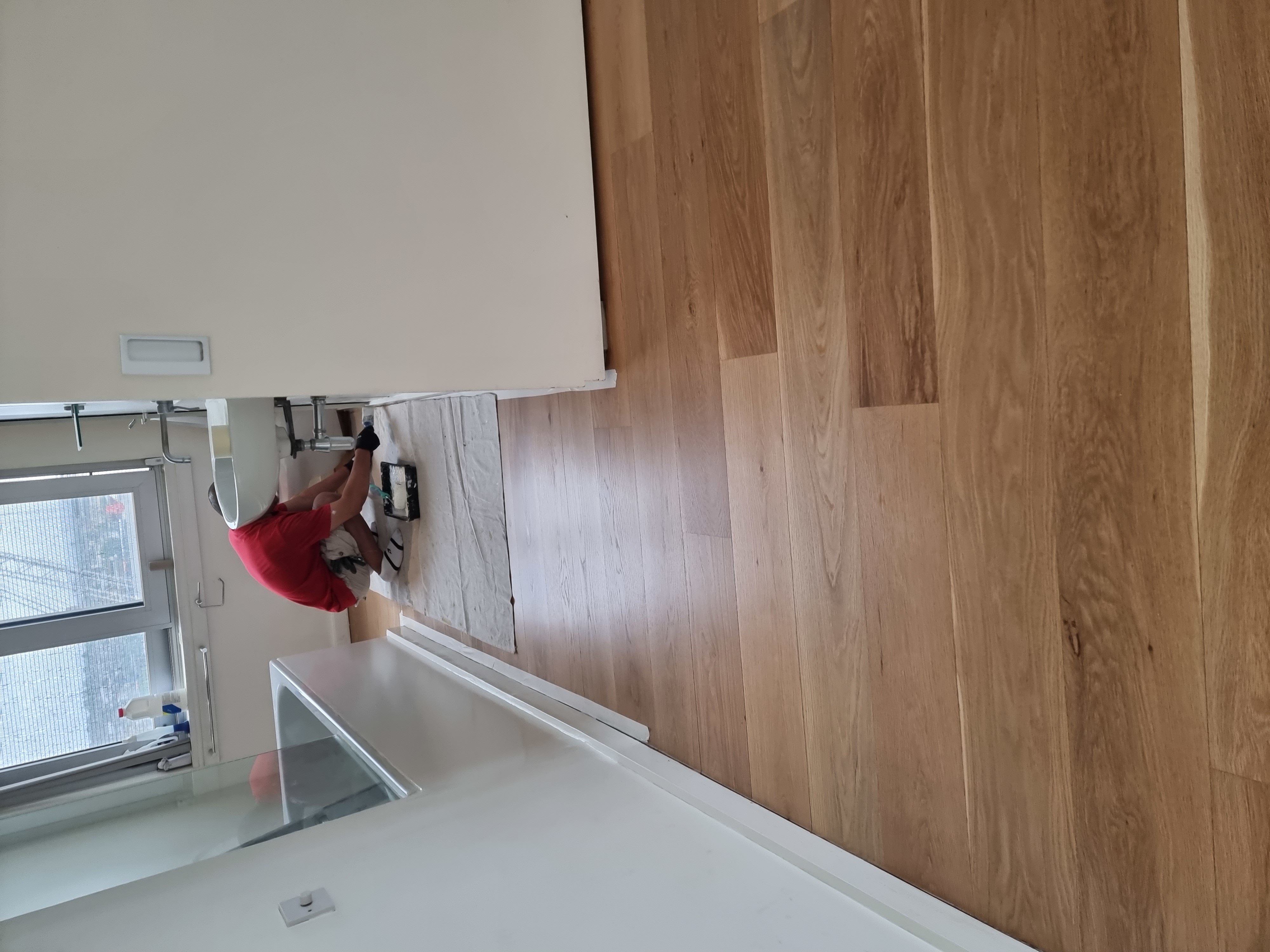 Hardwood floor after sanding work in SW6