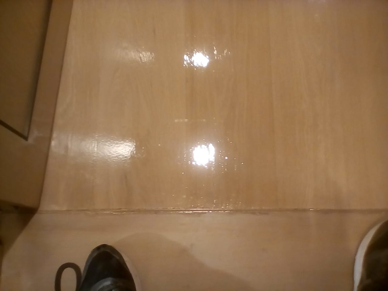 Hardwood floor after sanding work in W1W