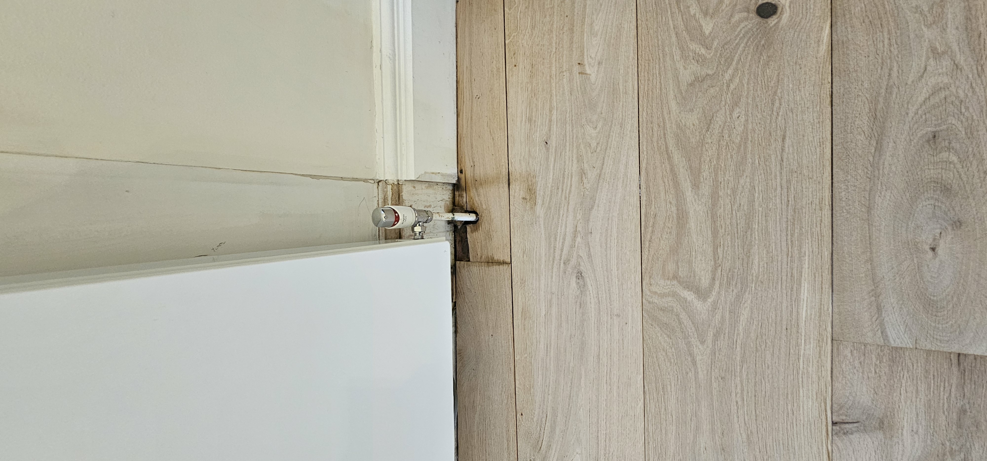 Parquet floor after sanding work in W4