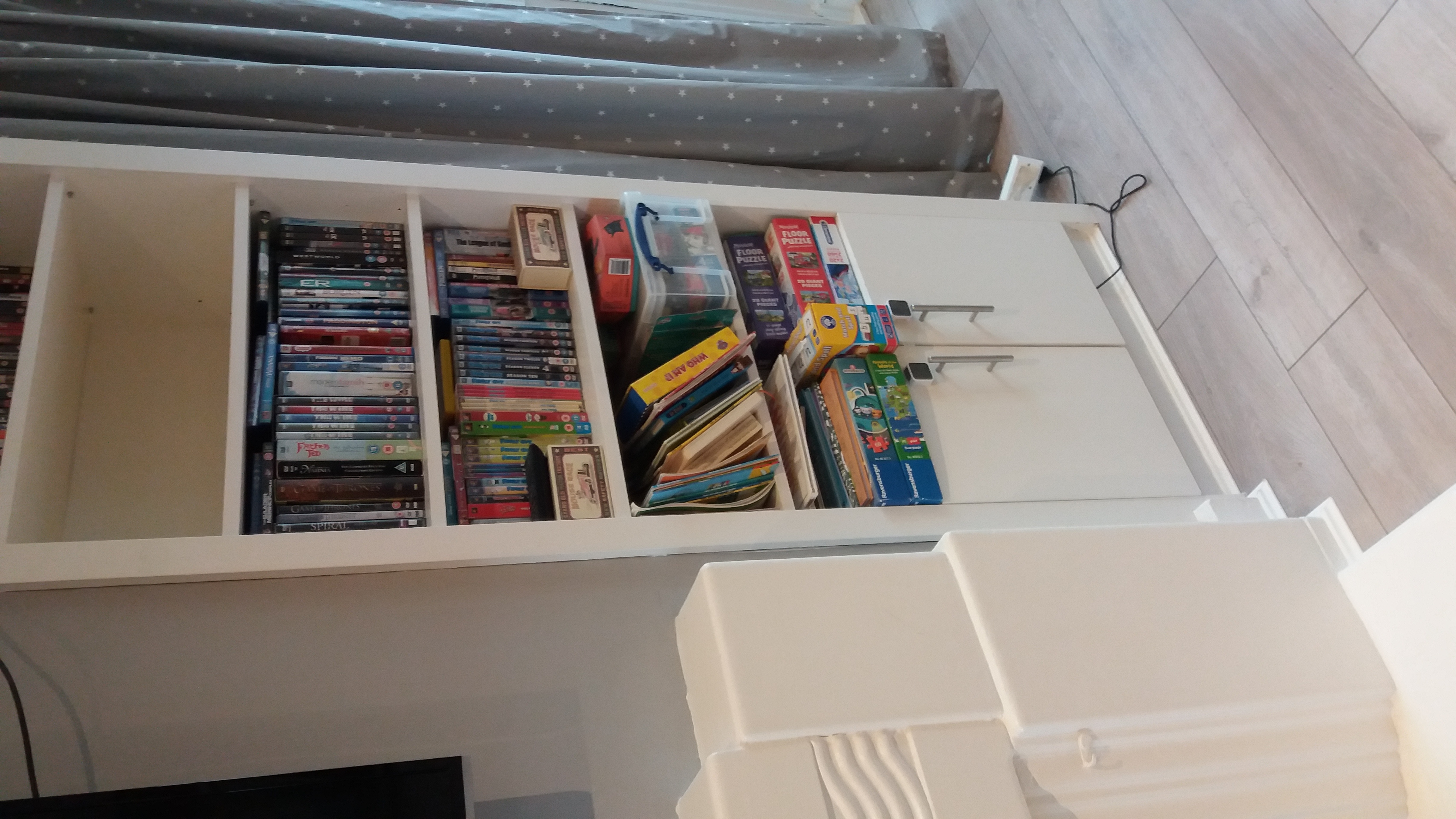 Laminate floor after fitting work in W4