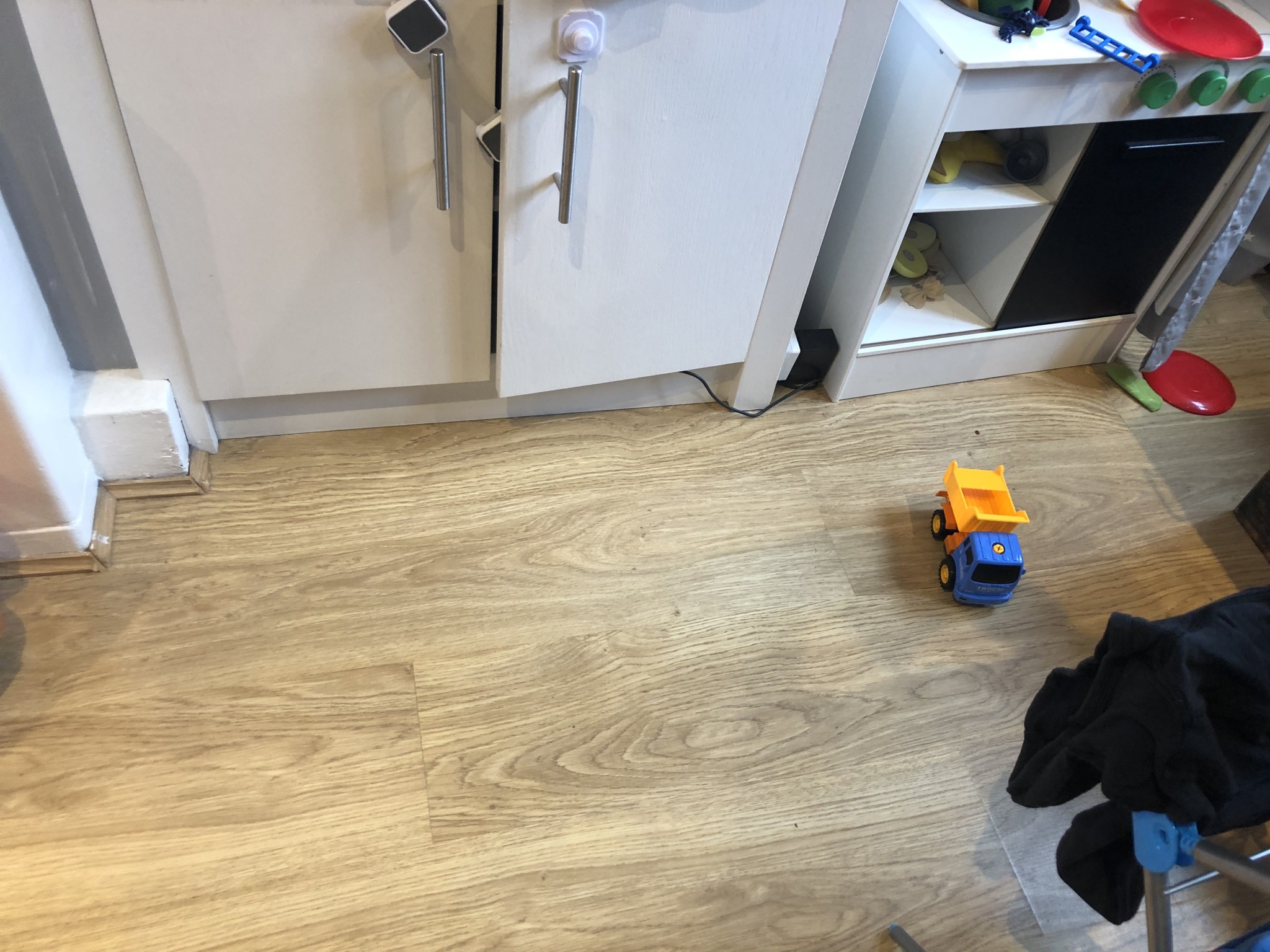 Floor condition before work at W4